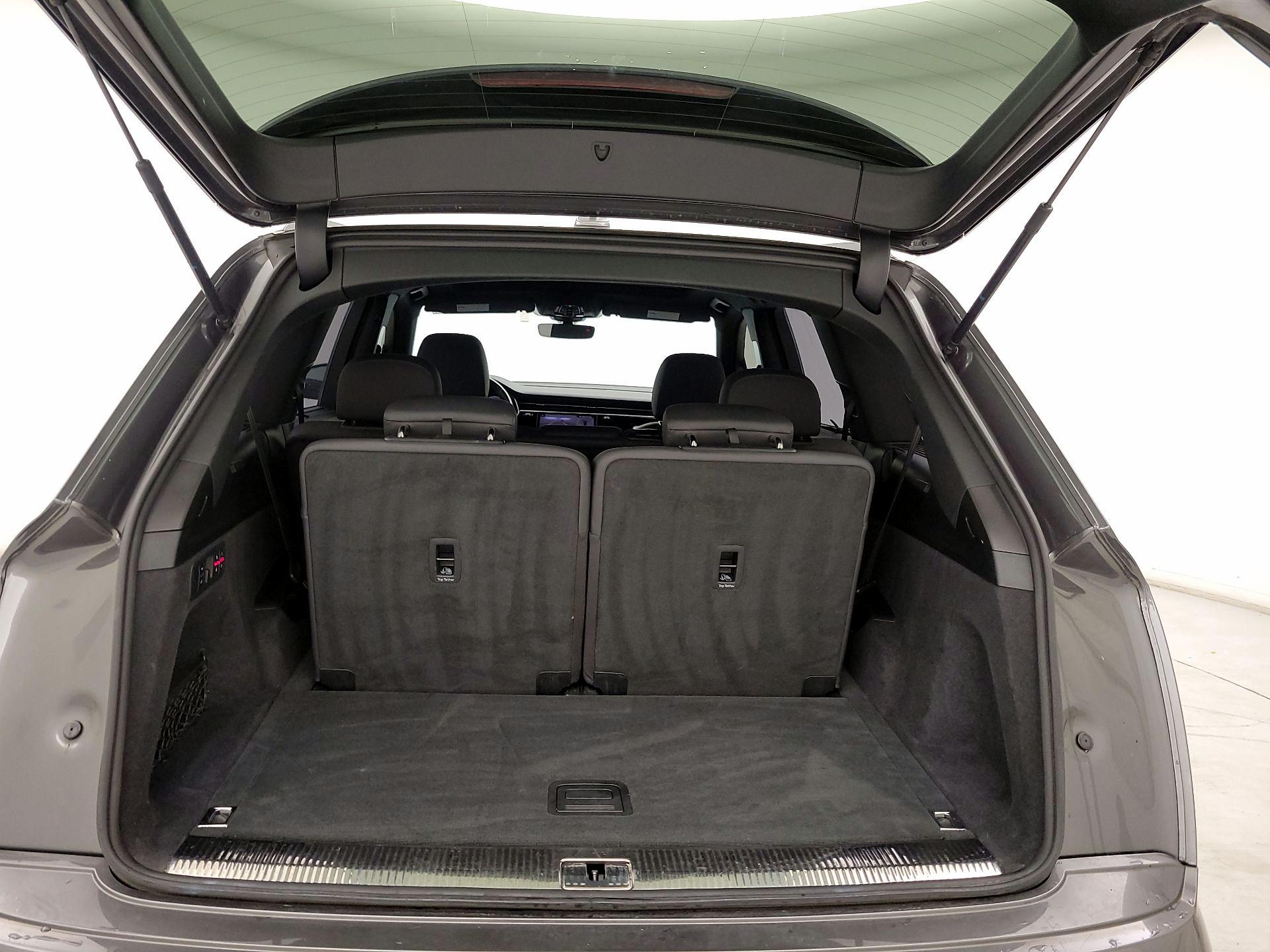 Thumbnail: 2020 Audi Q7 - 19