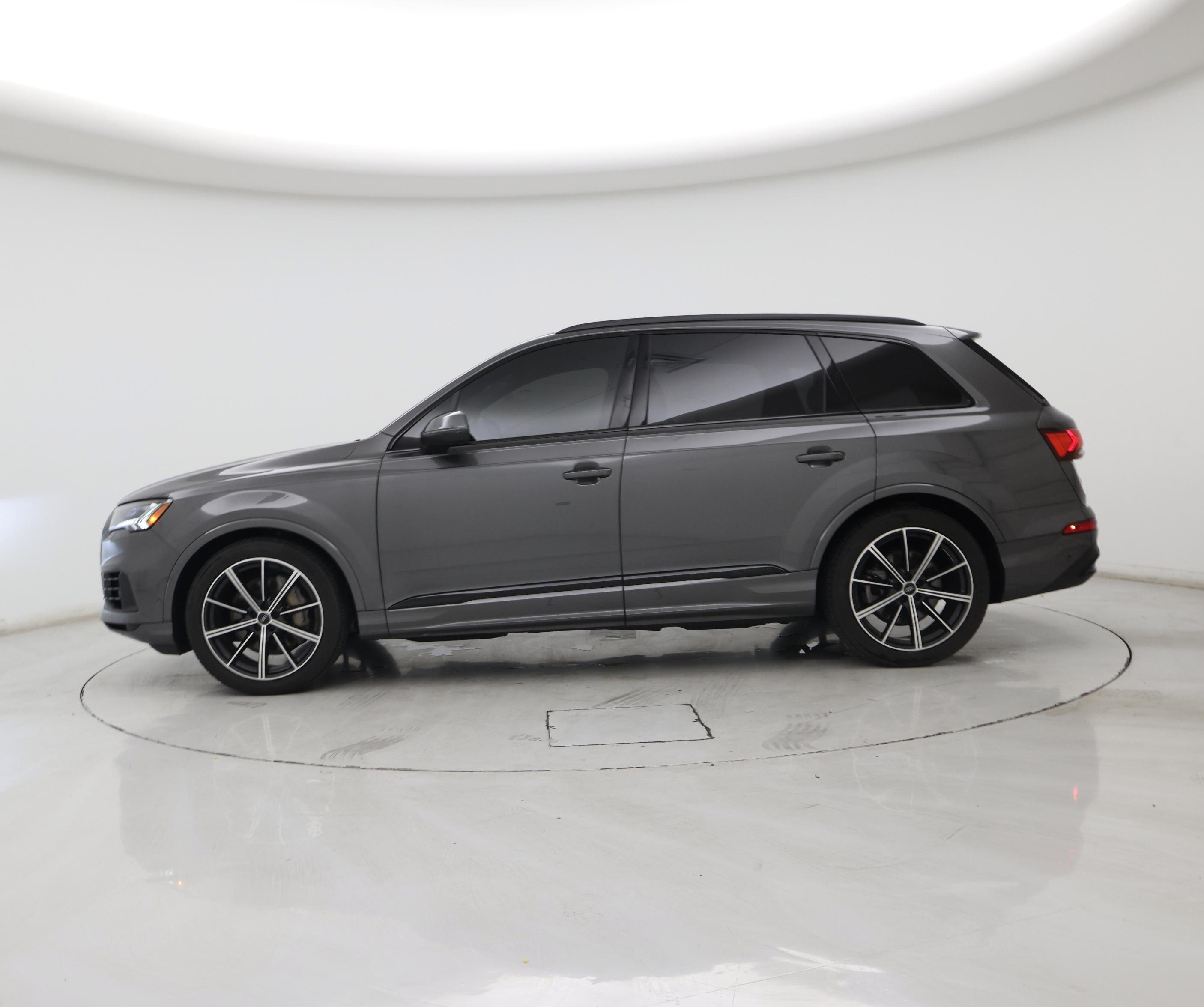 Thumbnail: 2020 Audi Q7 - 3