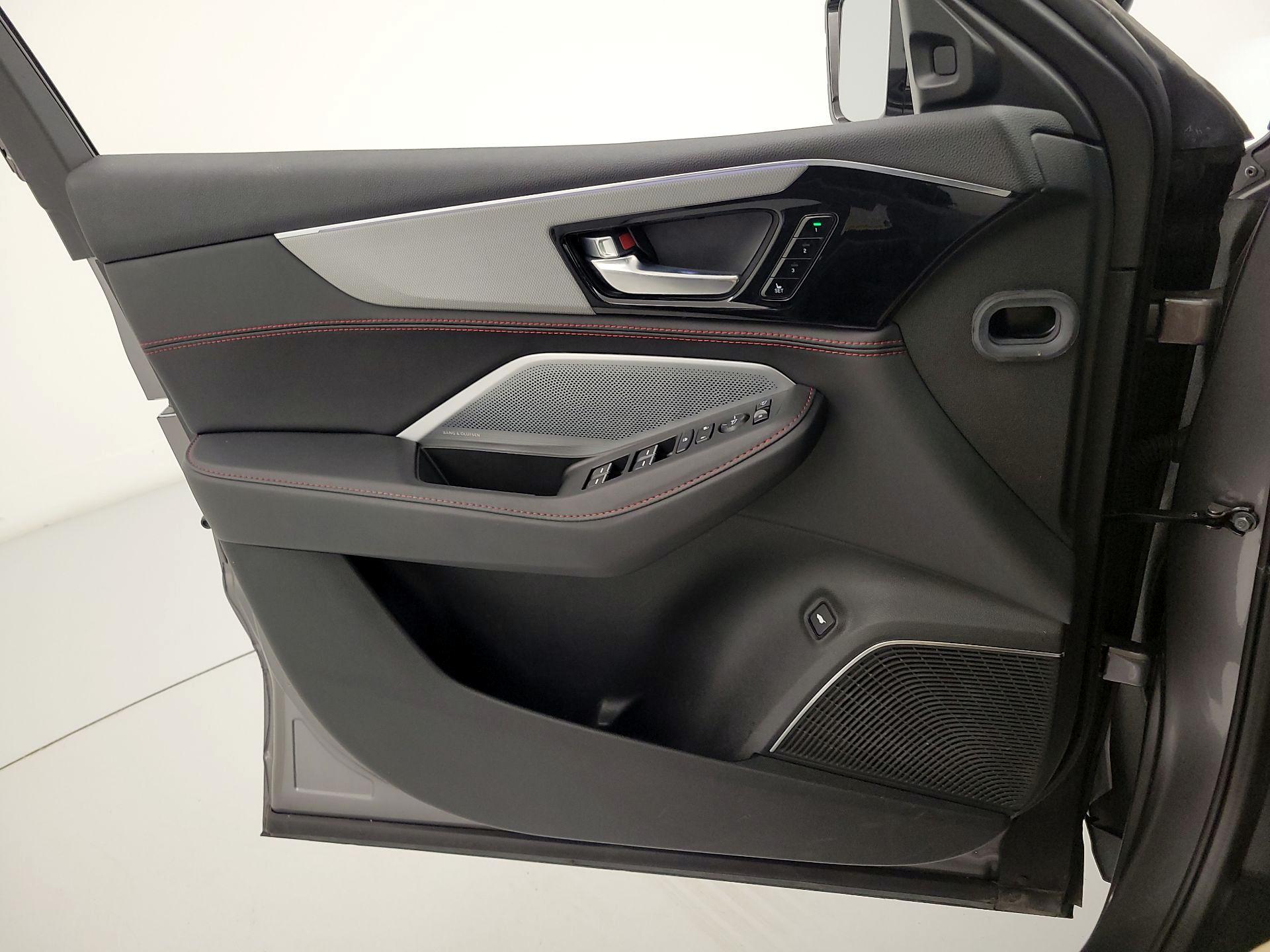 Thumbnail: 2025 Acura MDX - 12