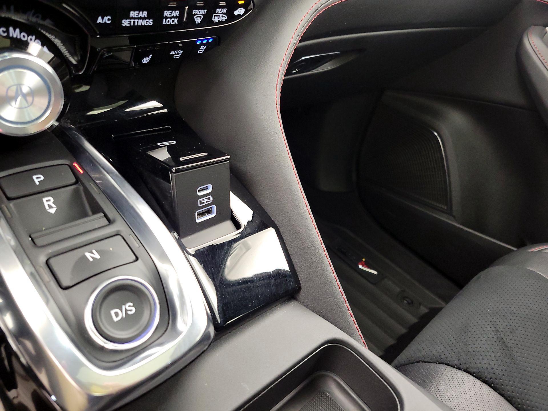 Thumbnail: 2025 Acura MDX - 18
