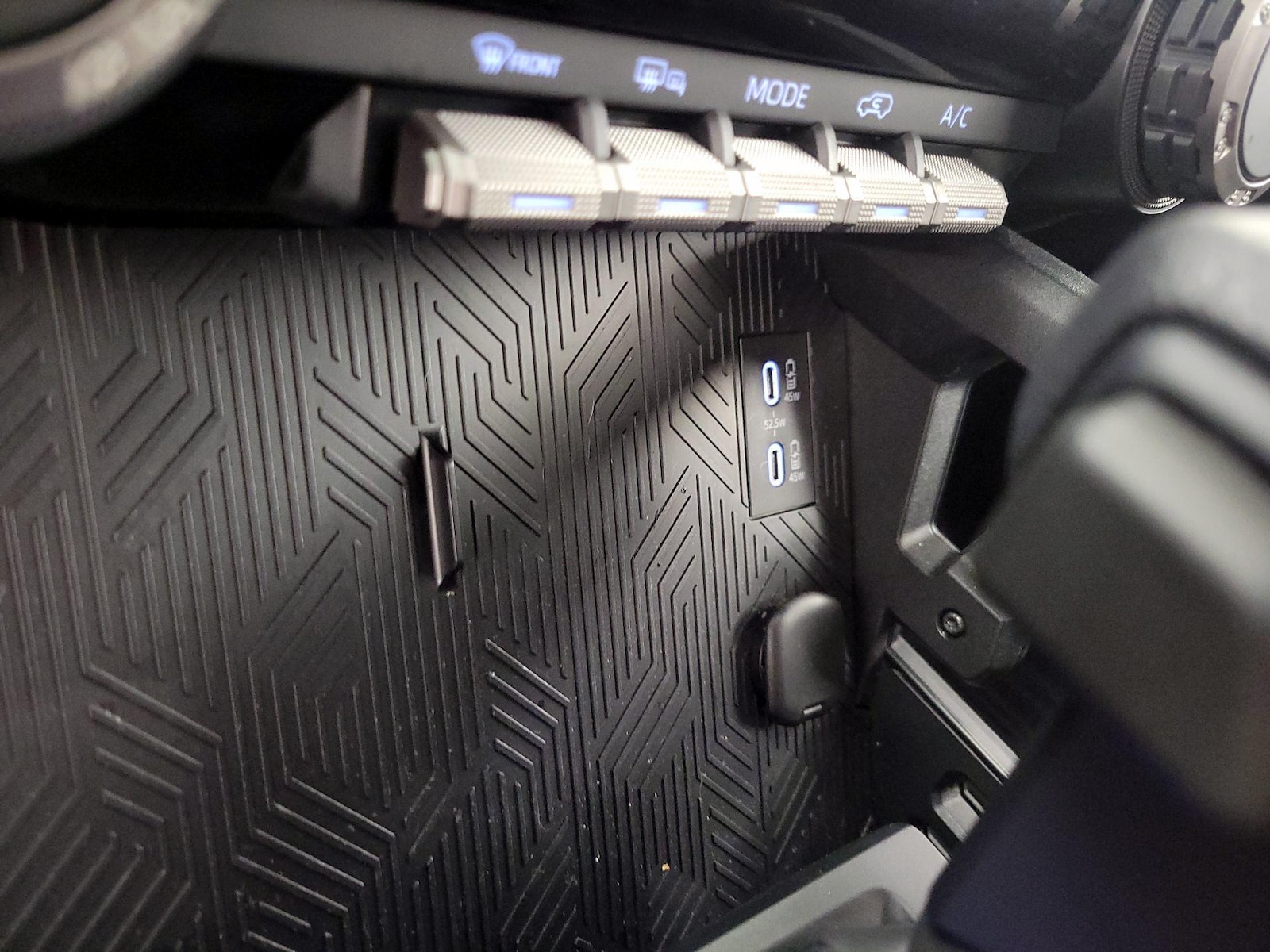 2026 Toyota 4Runner SR5 - Photo 19