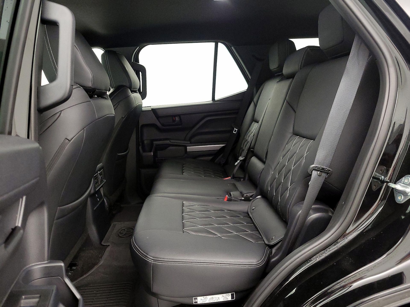 2026 Toyota 4Runner SR5 - Photo 20