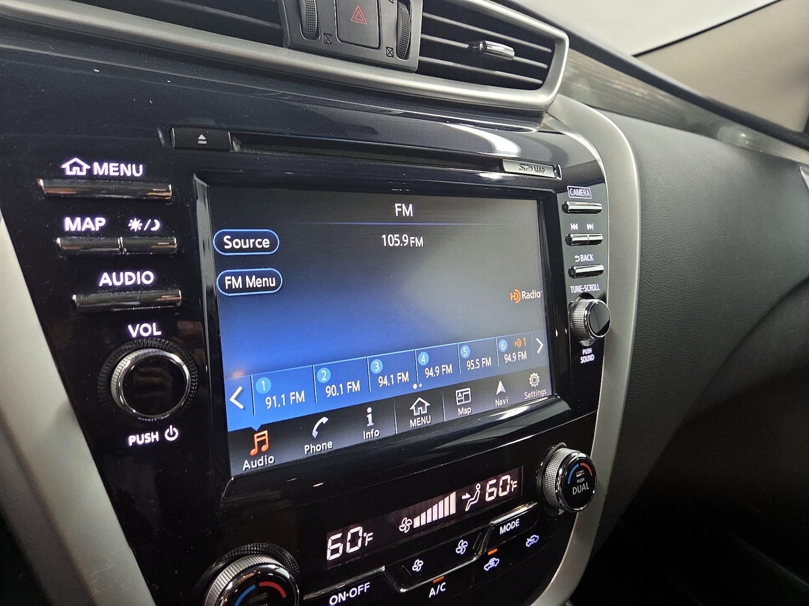 2016 Nissan Murano S - Photo 14