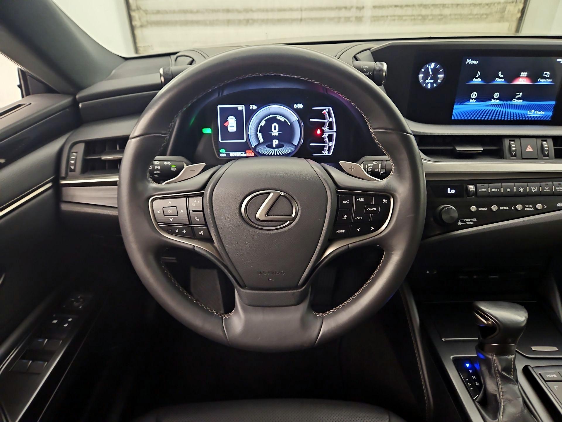 Thumbnail: 2019 Lexus ES - 10
