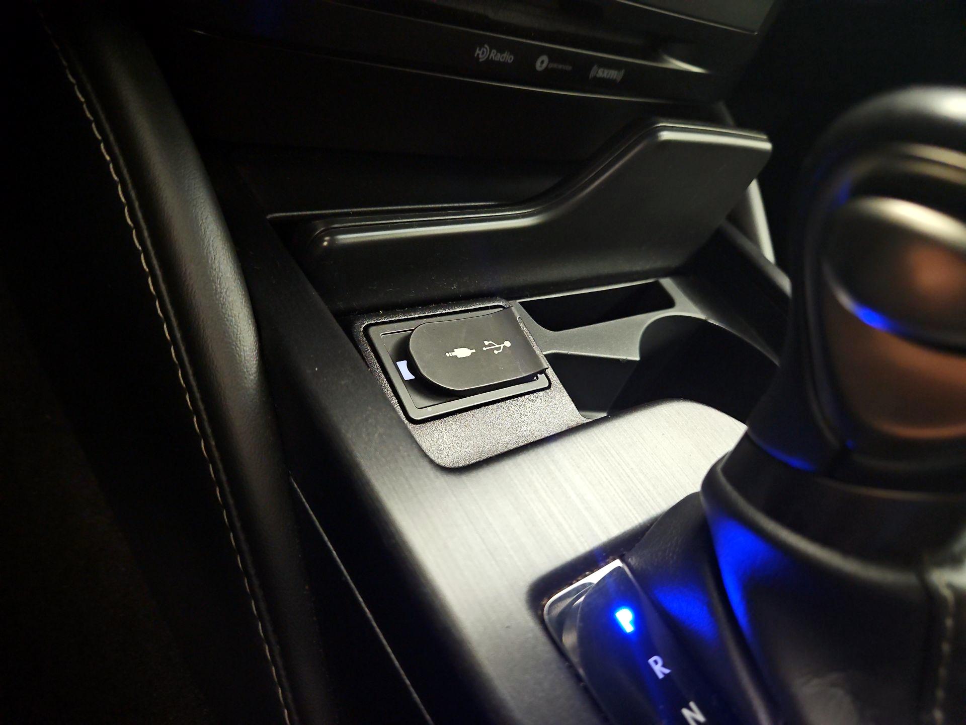 Thumbnail: 2019 Lexus ES - 18