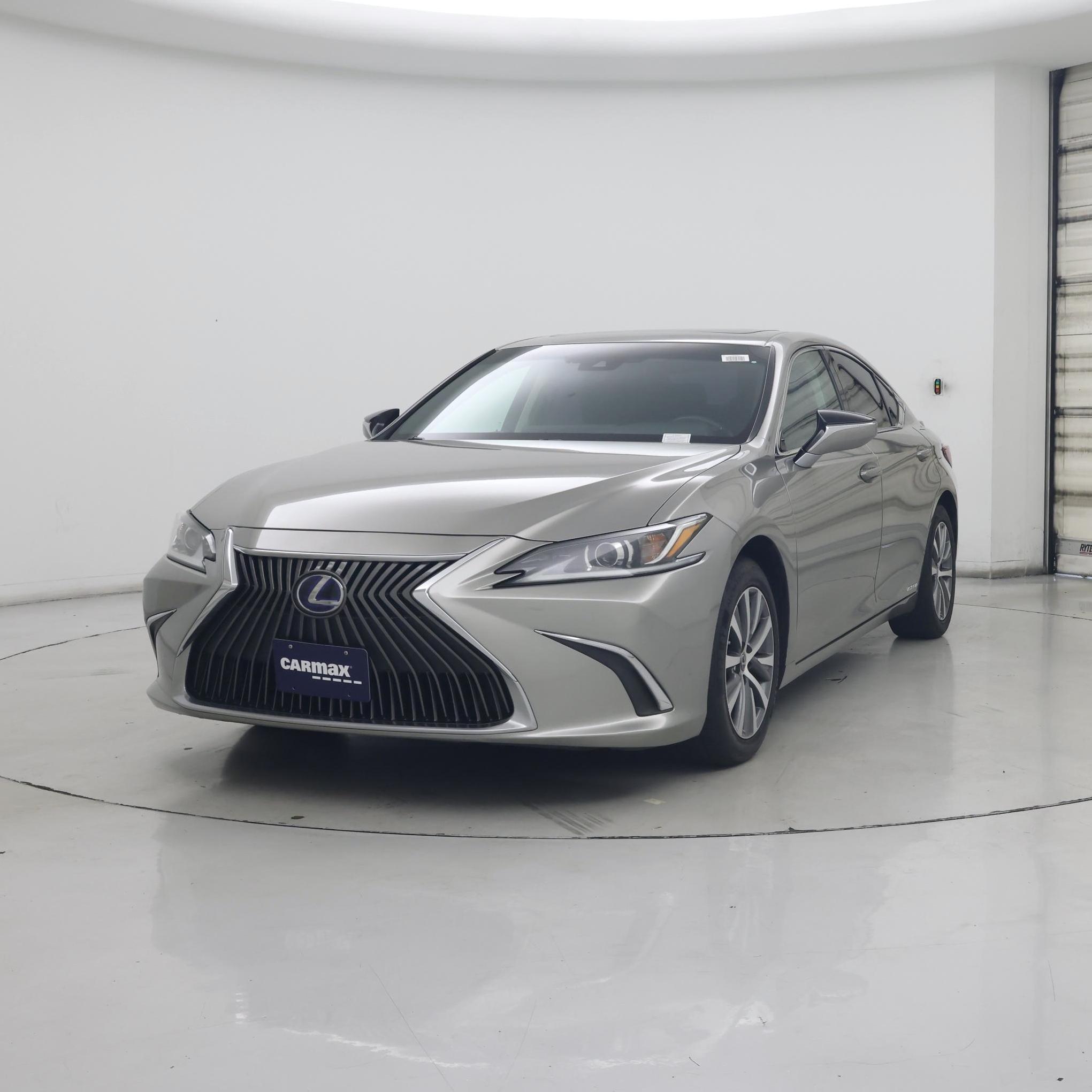 Thumbnail: 2019 Lexus ES - 4