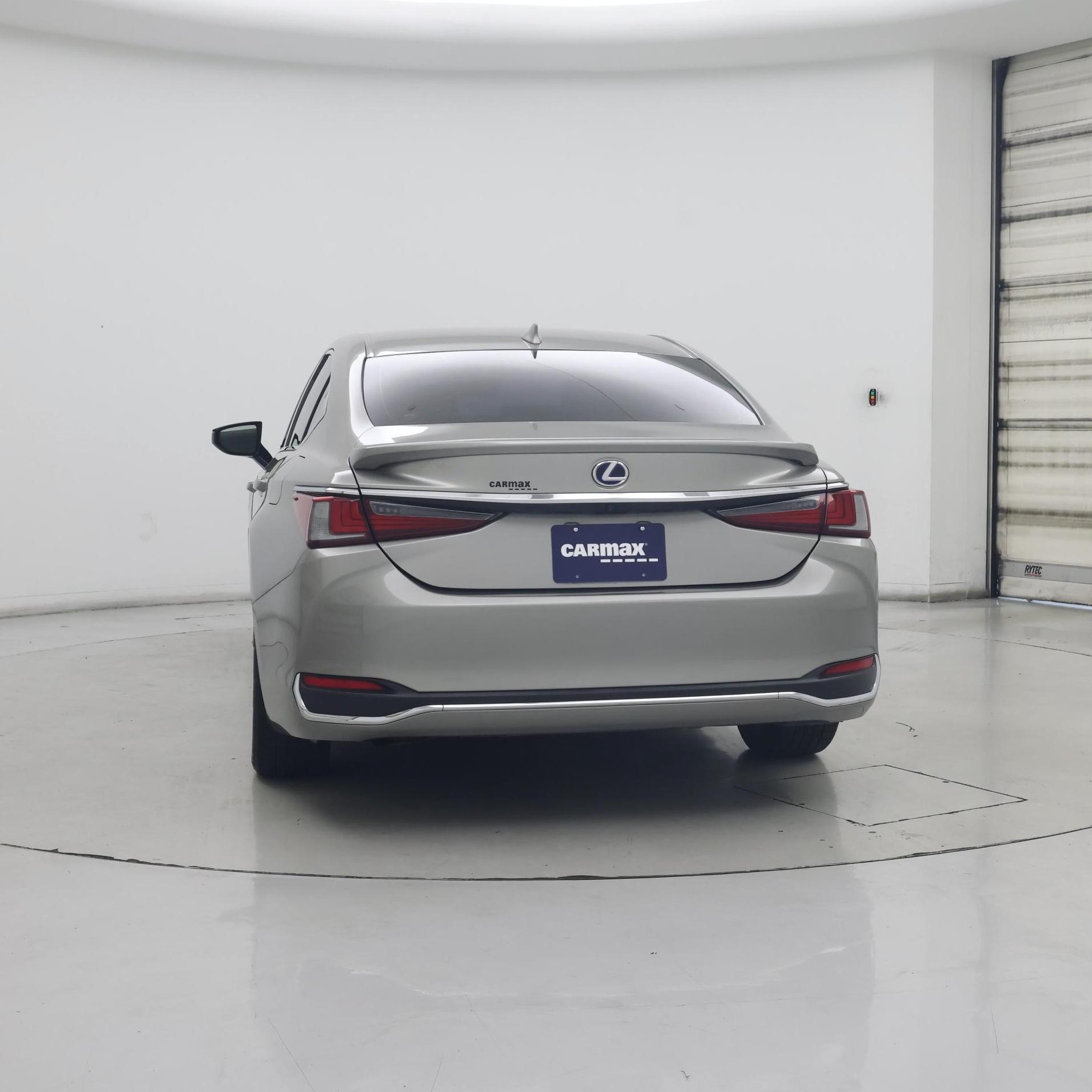 Thumbnail: 2019 Lexus ES - 6
