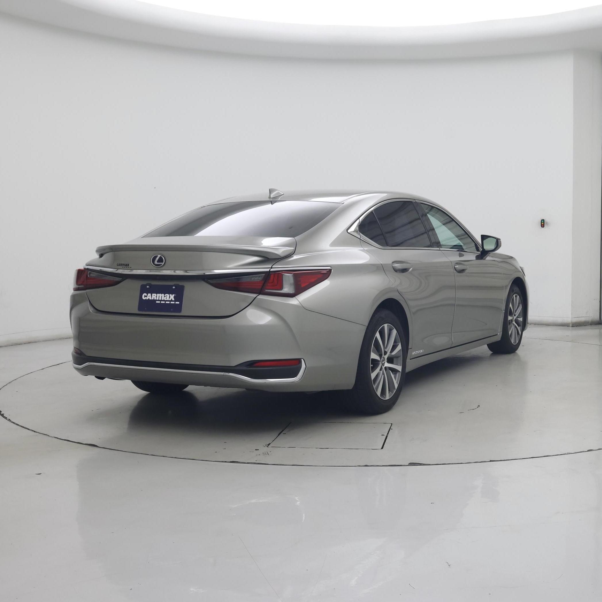 Thumbnail: 2019 Lexus ES - 8