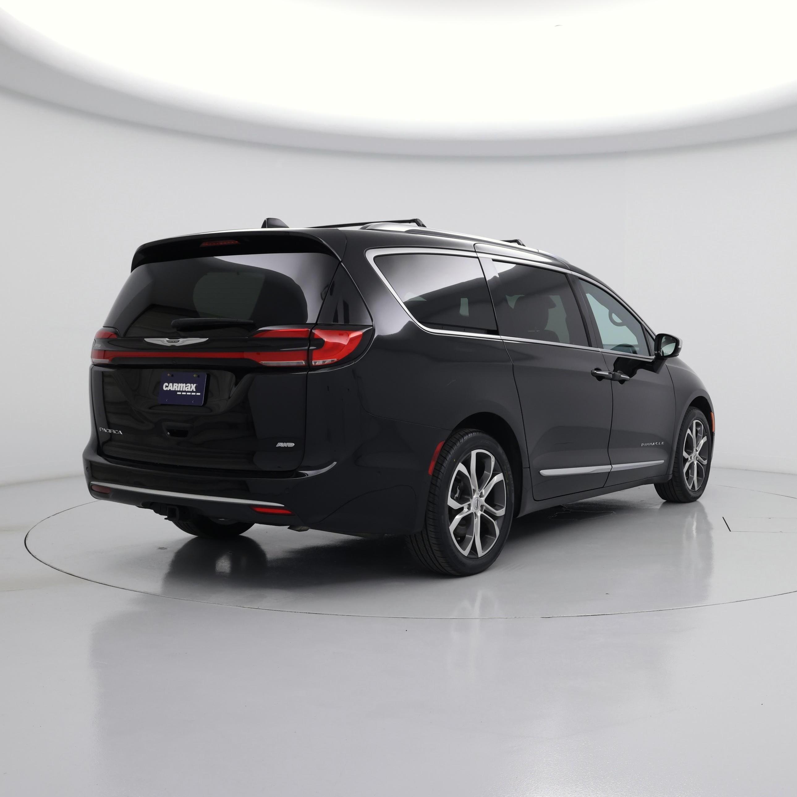 Thumbnail: 2024 Chrysler Pacifica - 8