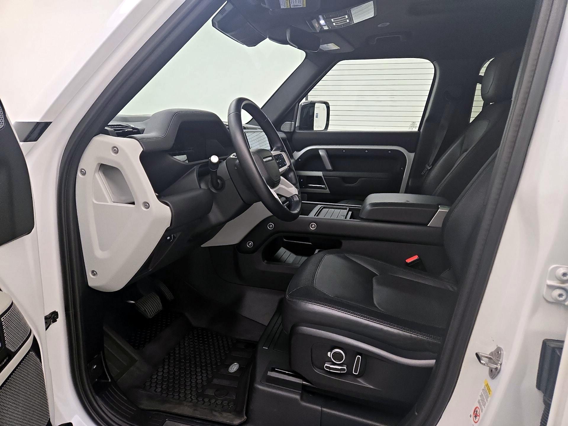 Thumbnail: 2024 Land Rover Defender - 11