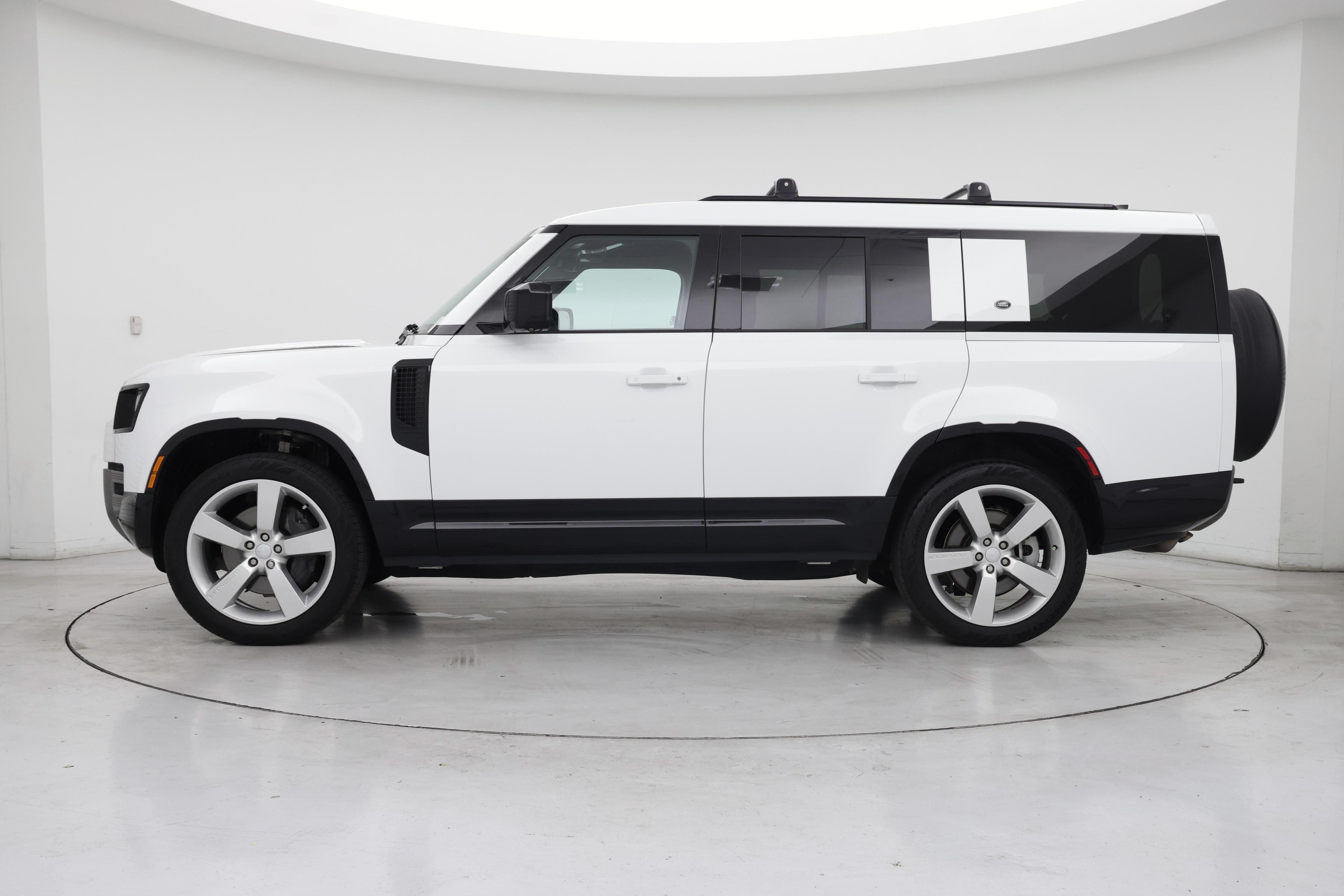 Thumbnail: 2024 Land Rover Defender - 3