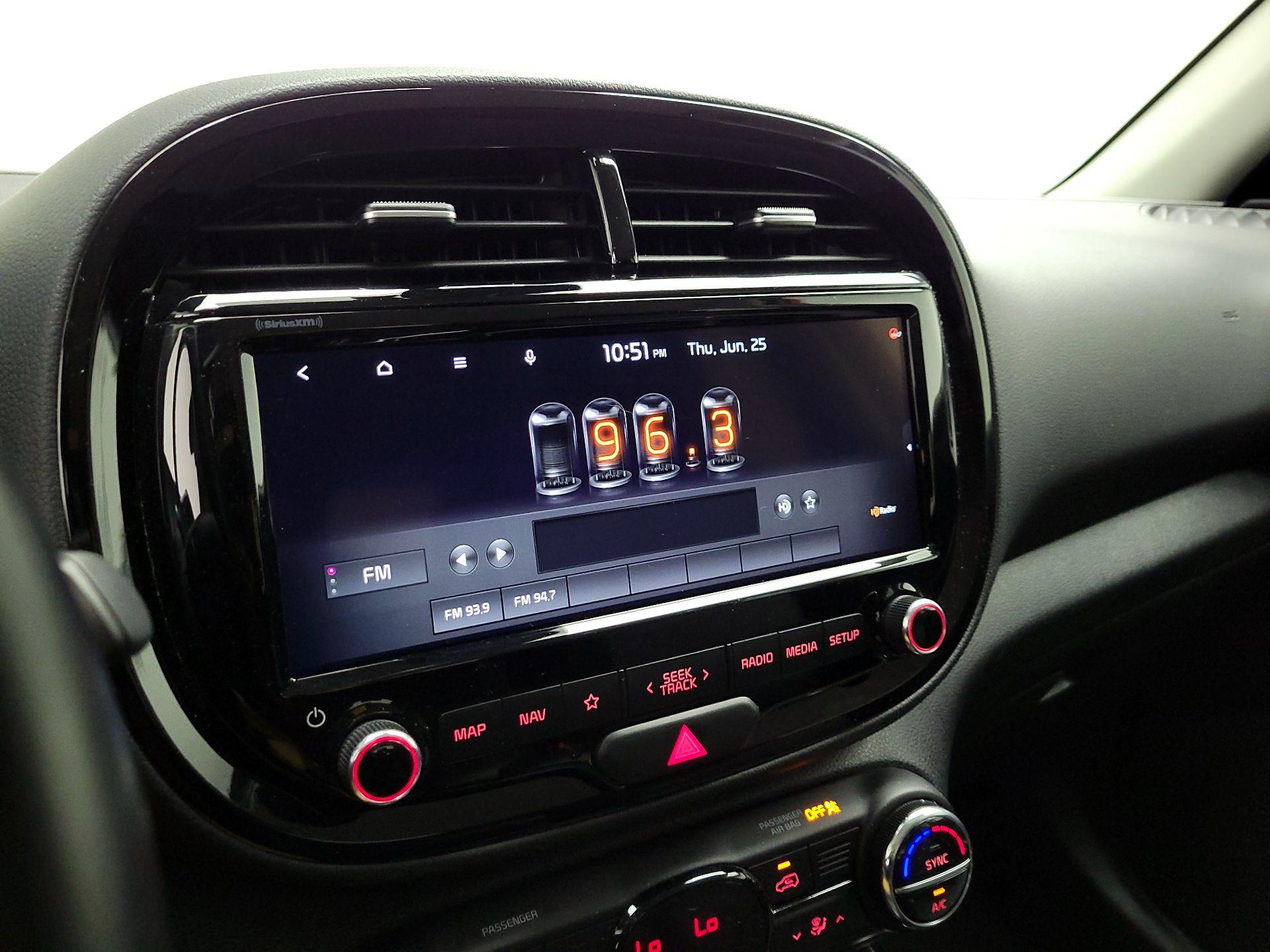 Thumbnail: 2022 Kia Soul - 16