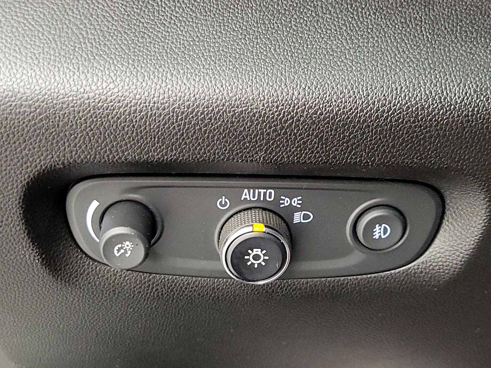 2019 Chevrolet Traverse 1LT - Photo 14