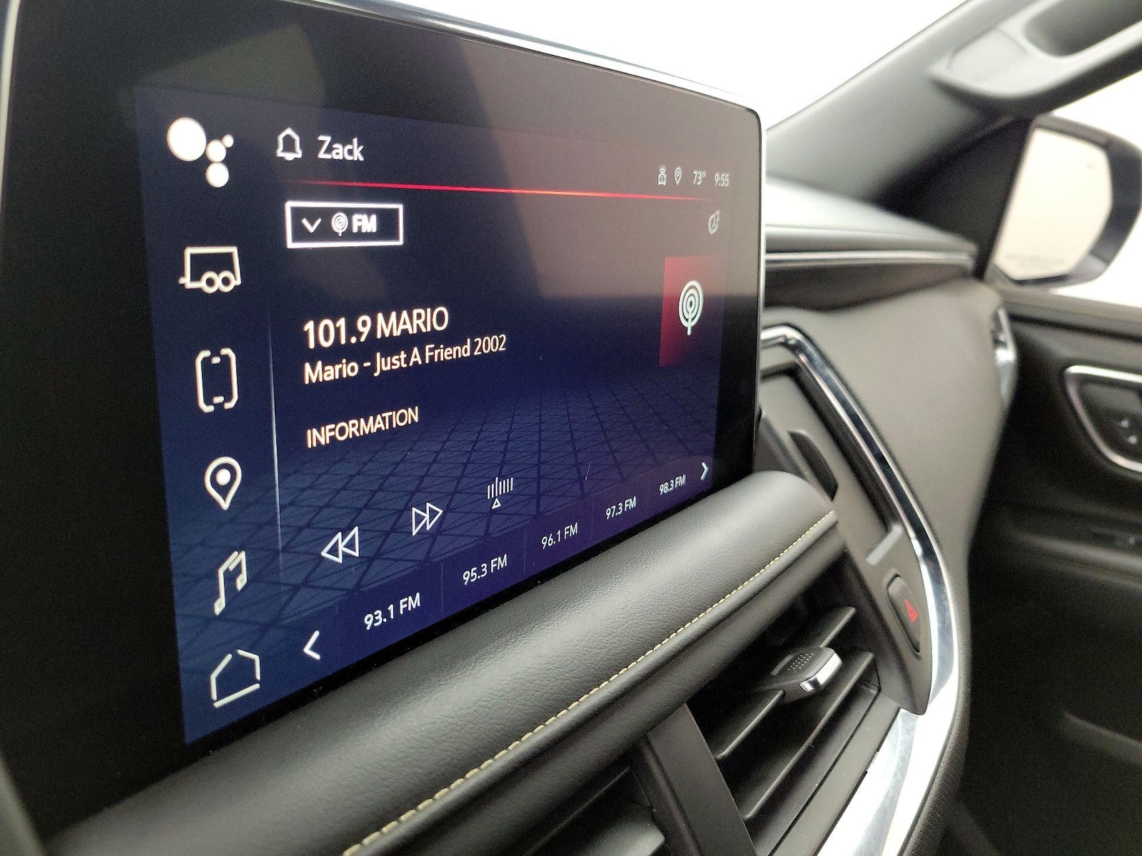 2024 GMC Yukon SLT - Photo 16
