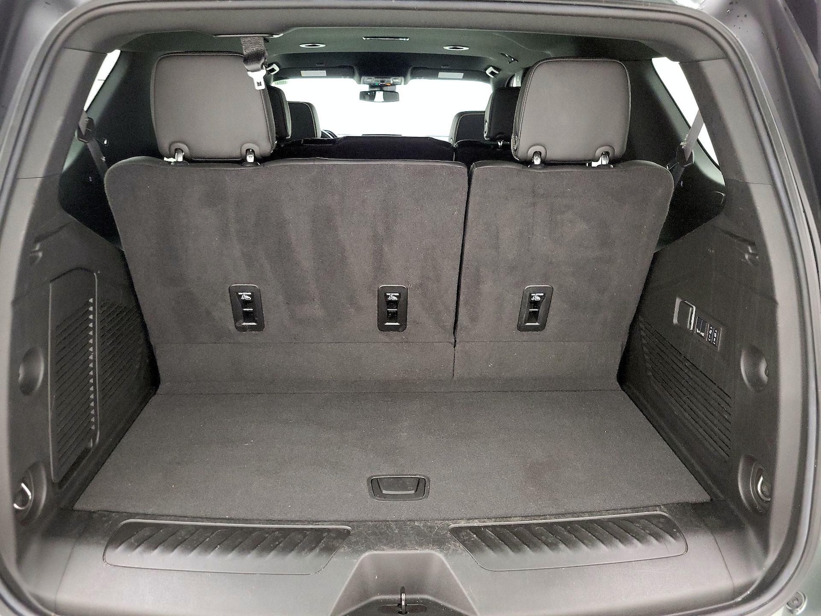 2024 GMC Yukon SLT - Photo 22