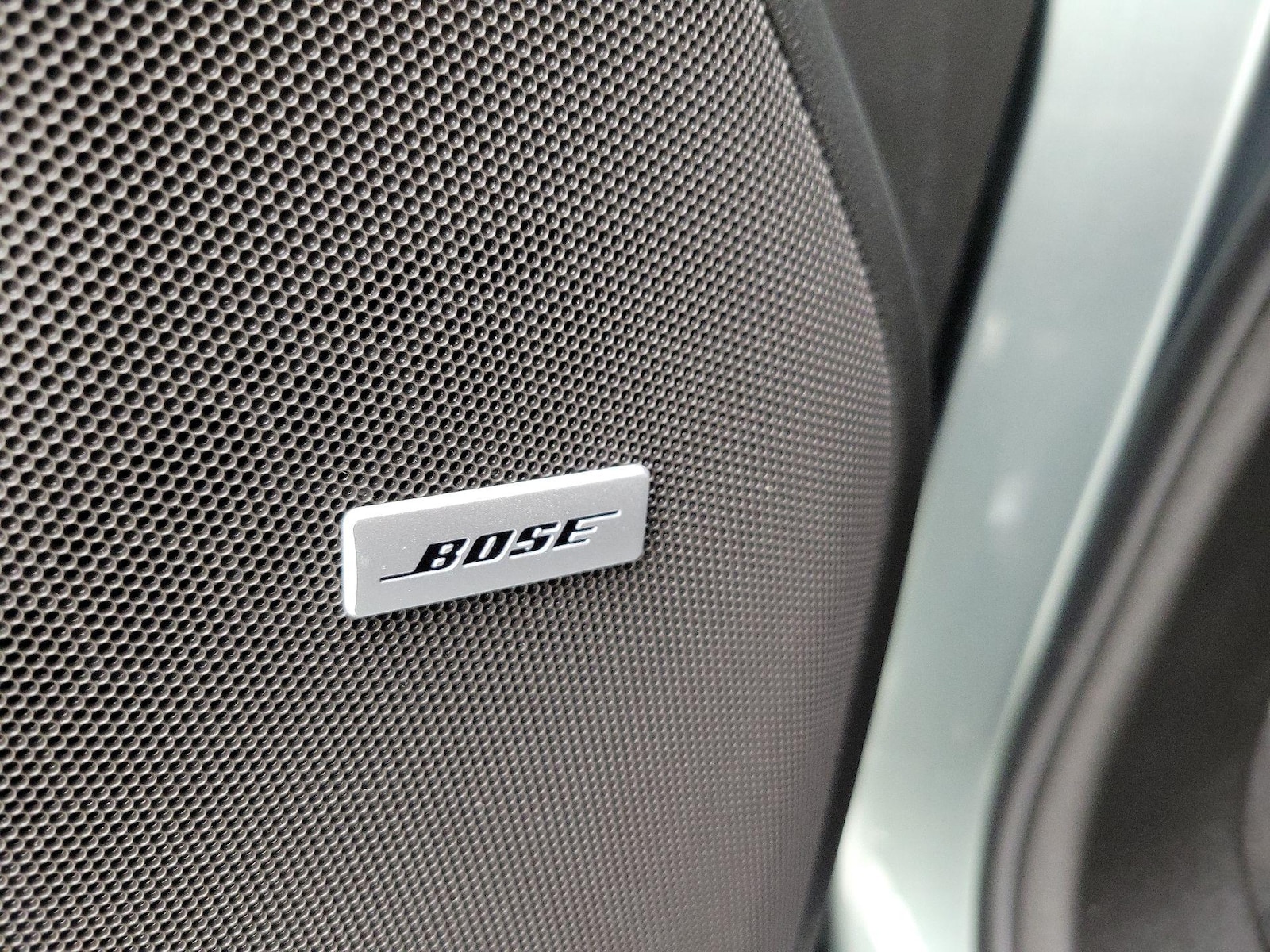 2024 GMC Yukon SLT - Photo 25