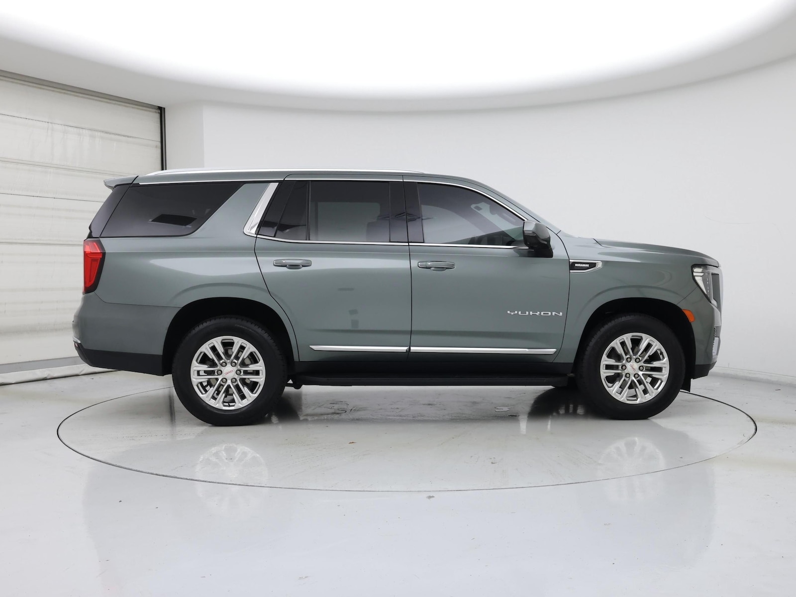 2024 GMC Yukon SLT - Photo 8