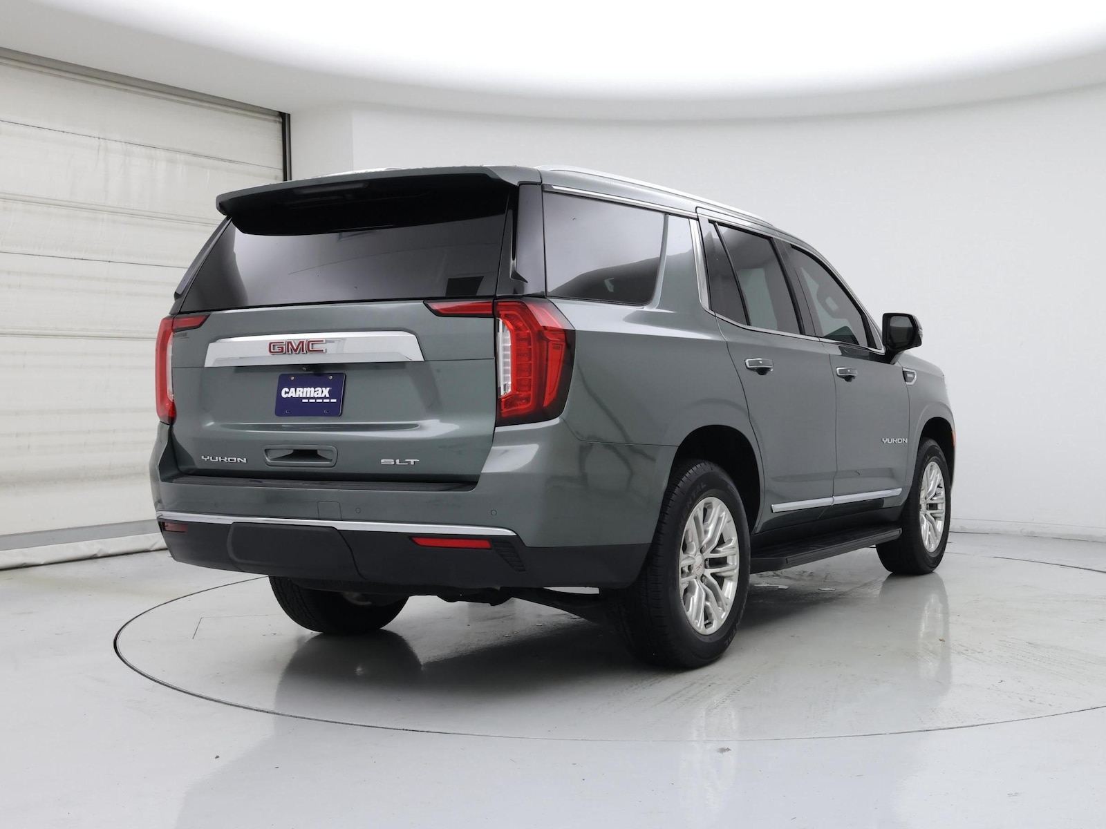 2024 GMC Yukon SLT - Photo 9