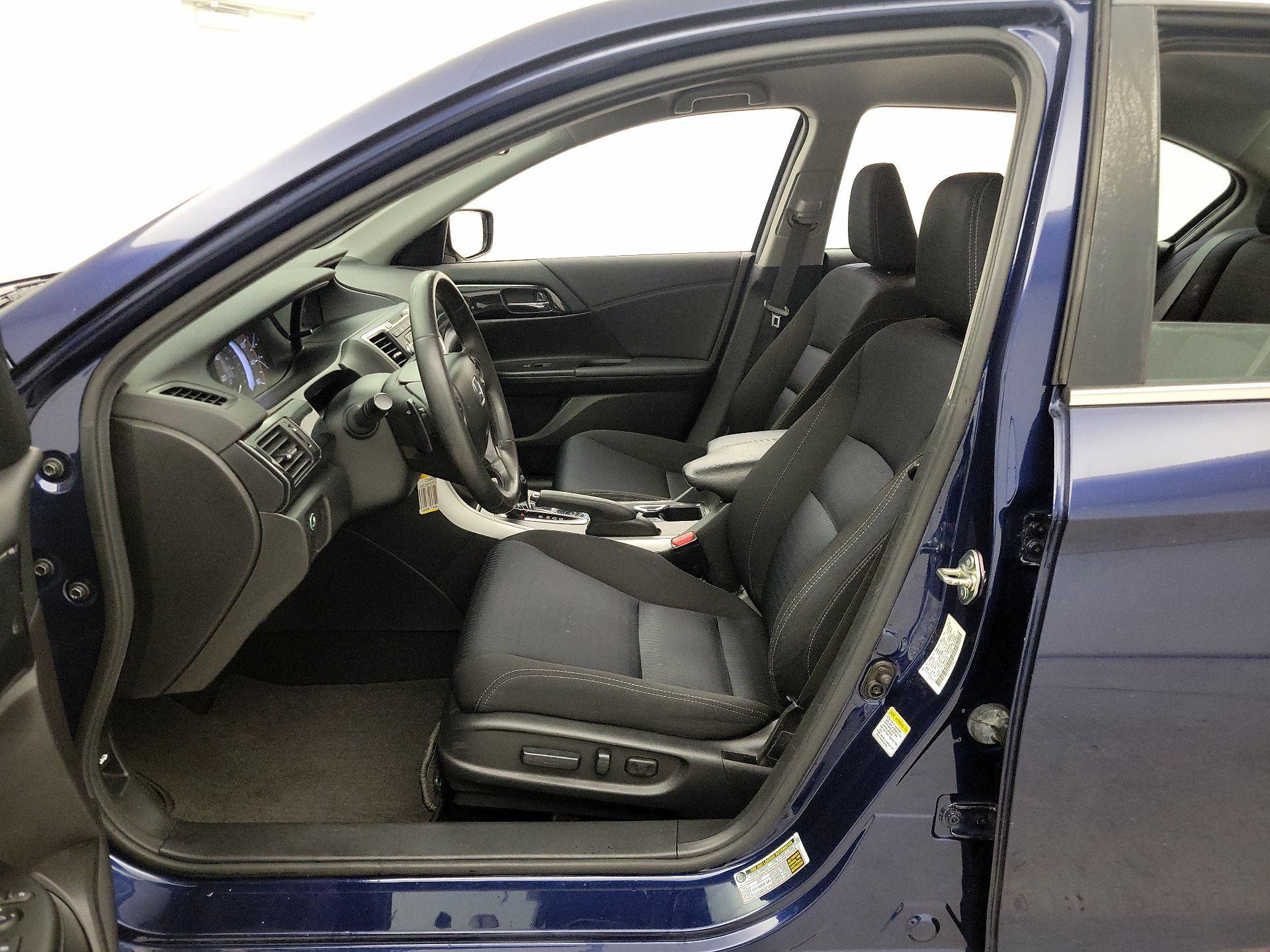 Thumbnail: 2015 Honda Accord - 11