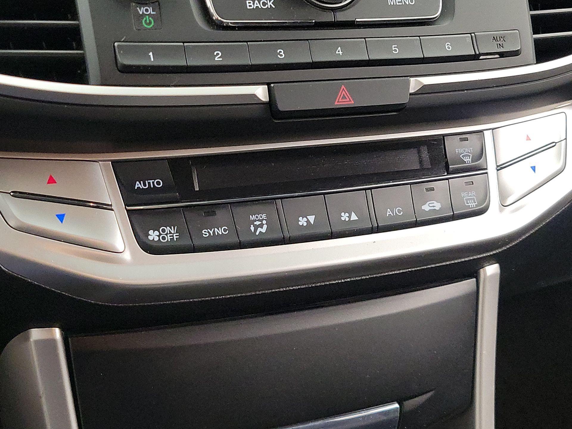 Thumbnail: 2015 Honda Accord - 16