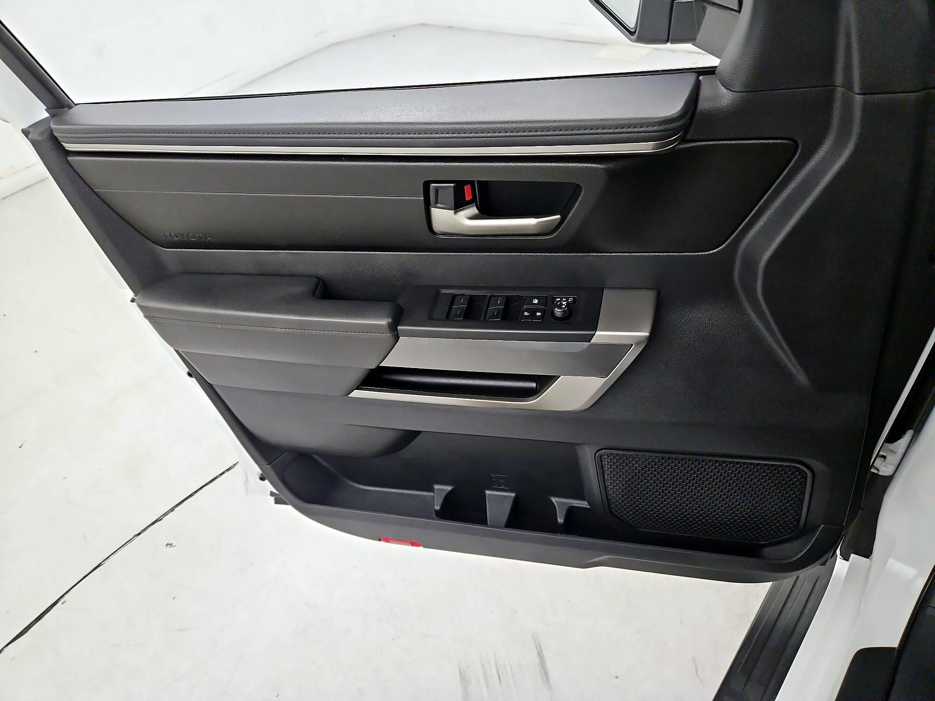 Thumbnail: 2023 Toyota Sequoia - 12