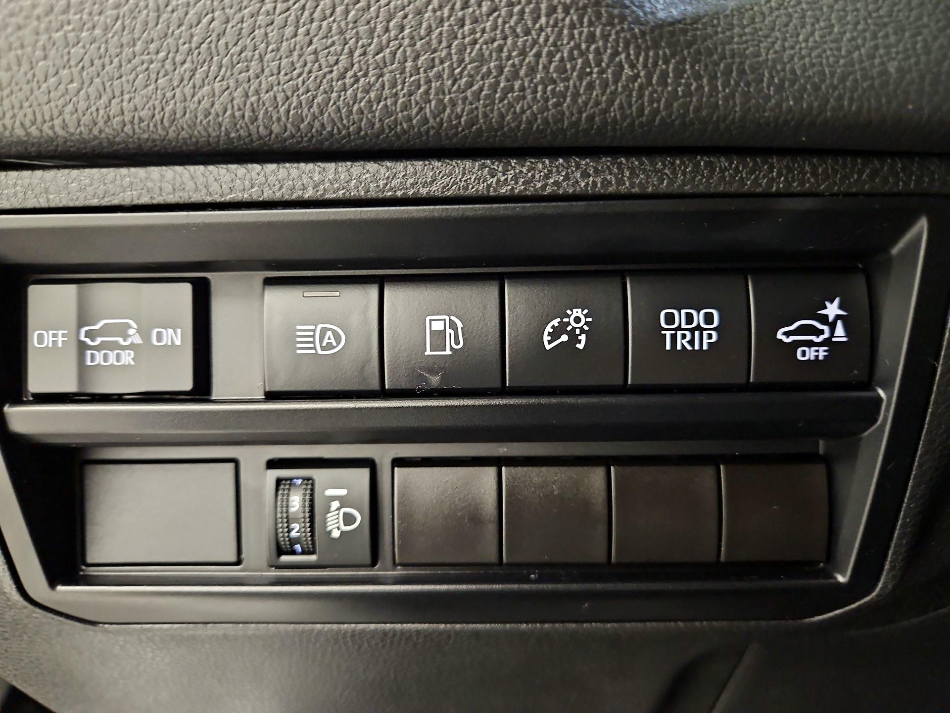 Thumbnail: 2023 Toyota Sequoia - 13