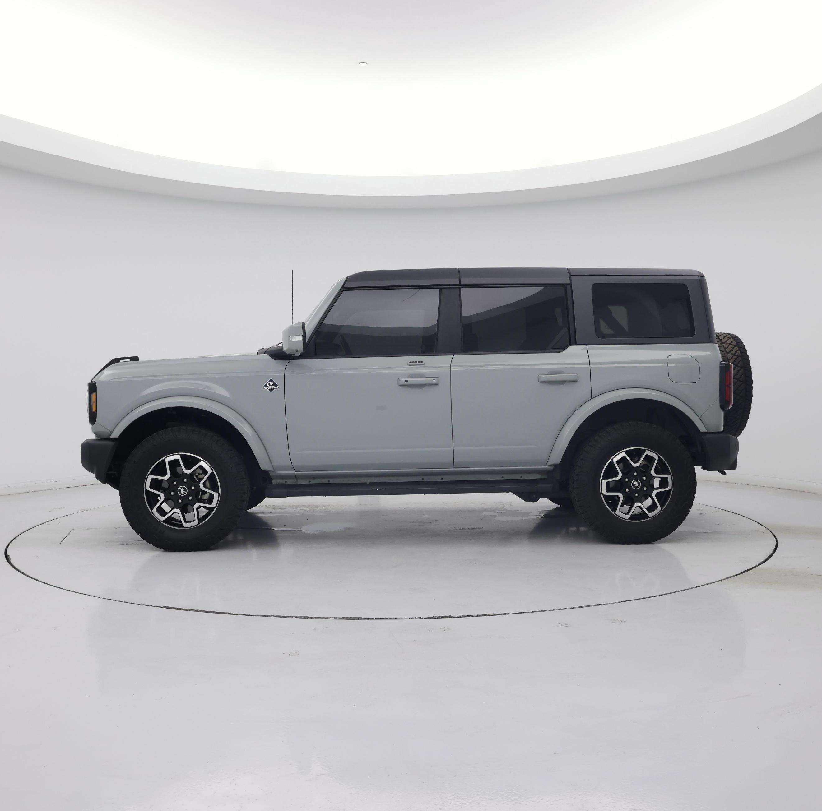 Thumbnail: 2022 Ford Bronco - 3