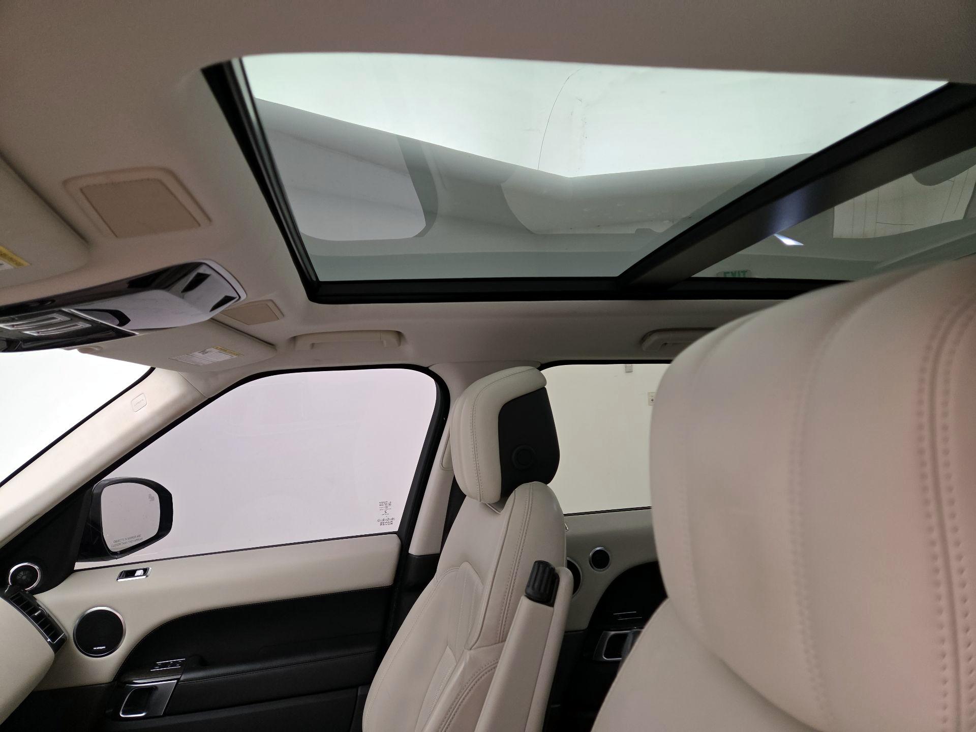 Thumbnail: 2020 Land Rover Range Rover Sport - 19