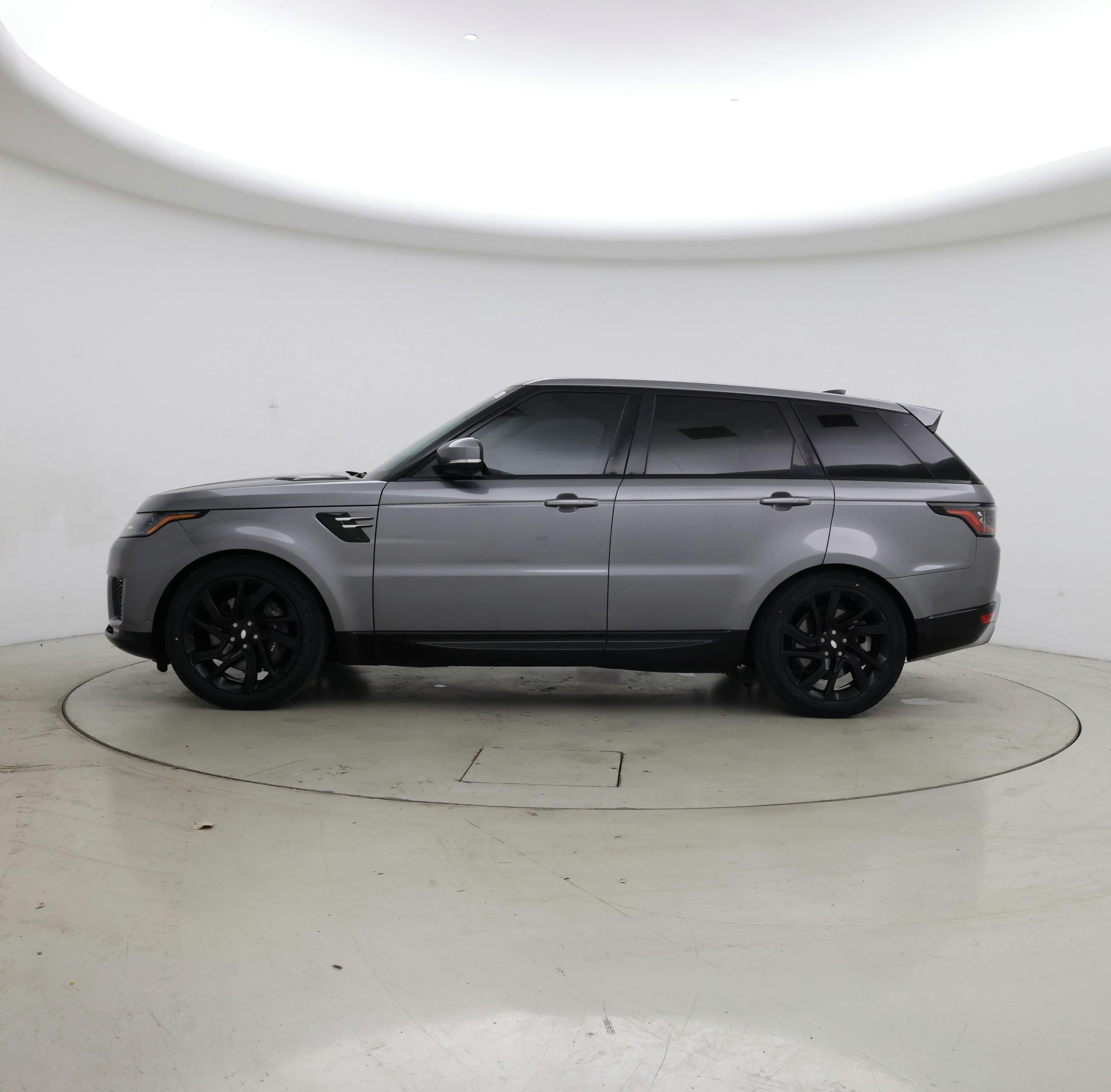 Thumbnail: 2020 Land Rover Range Rover Sport - 3