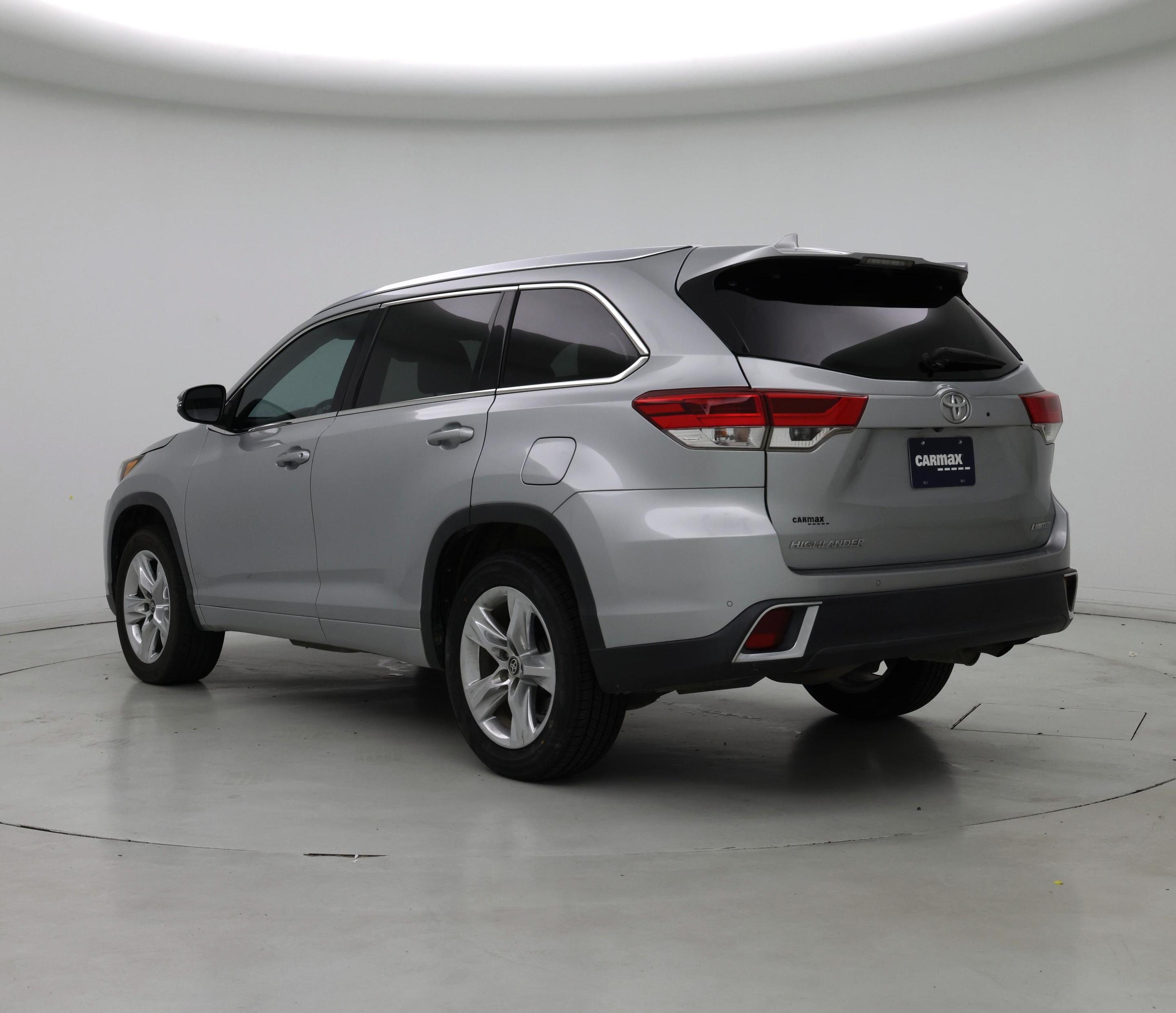 Thumbnail: 2019 Toyota Highlander - 2
