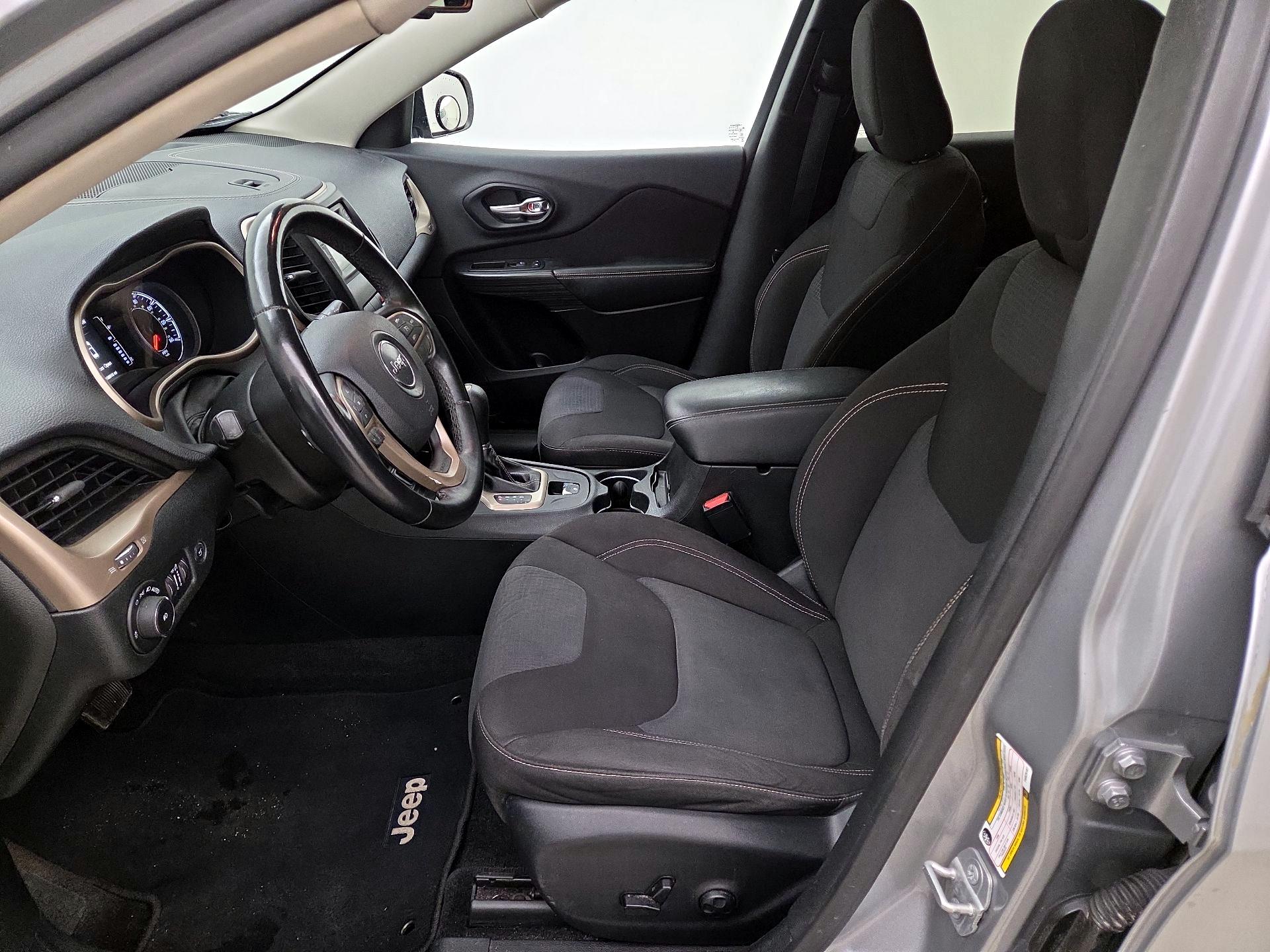 Thumbnail: 2015 Jeep Cherokee - 11