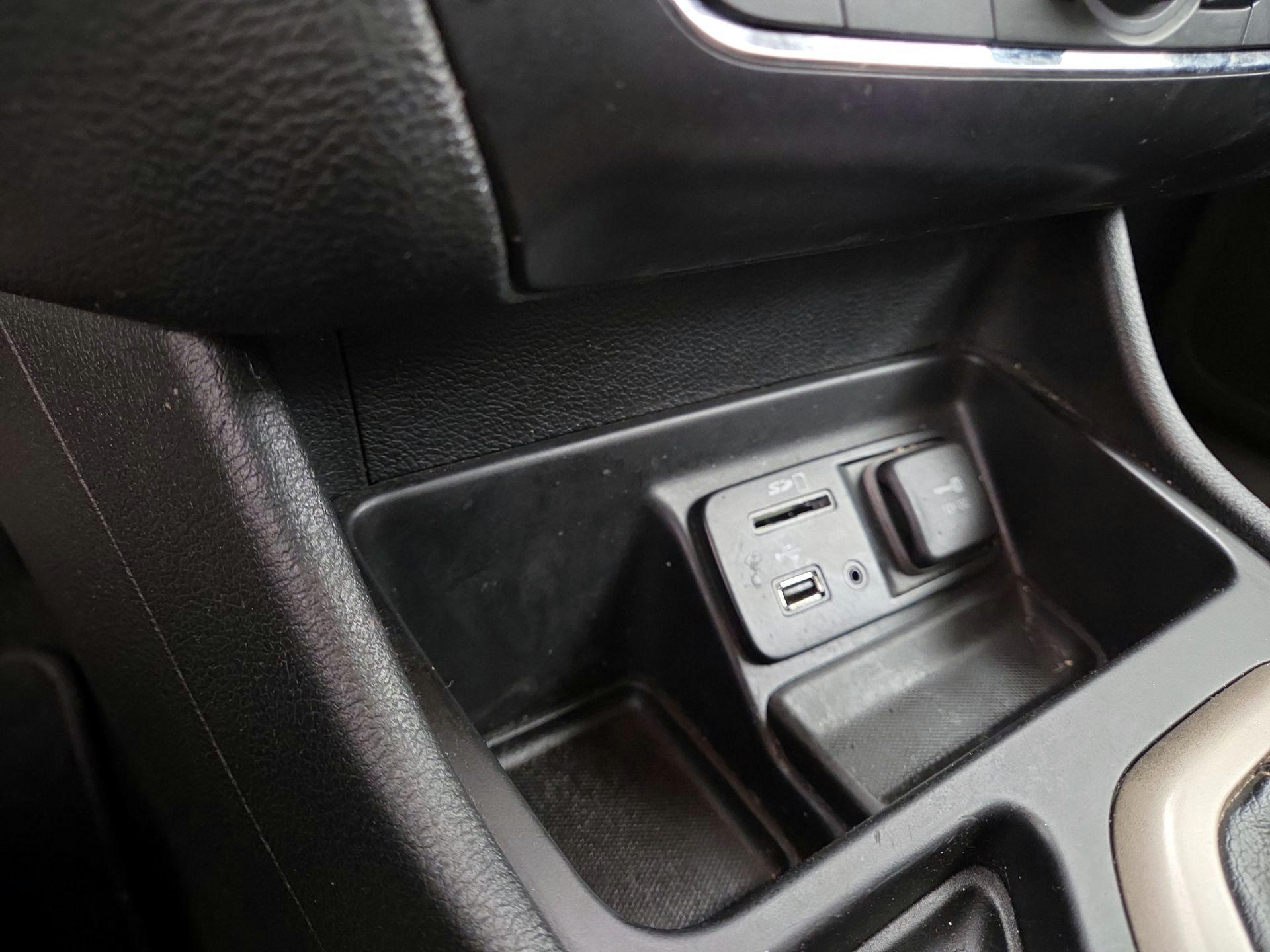 Thumbnail: 2015 Jeep Cherokee - 18