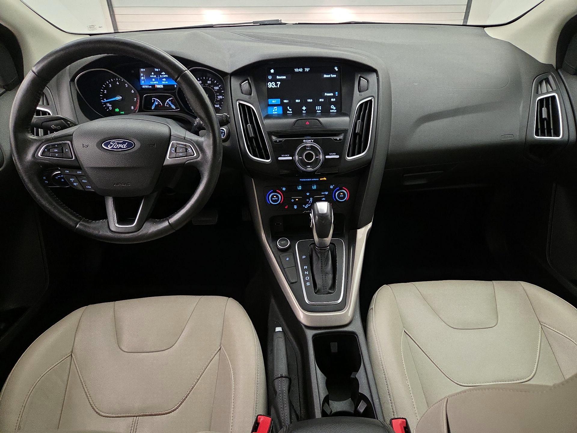 Thumbnail: 2017 Ford Focus - 9
