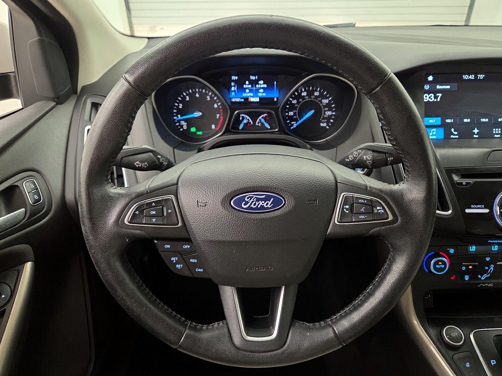 Thumbnail: 2017 Ford Focus - 10