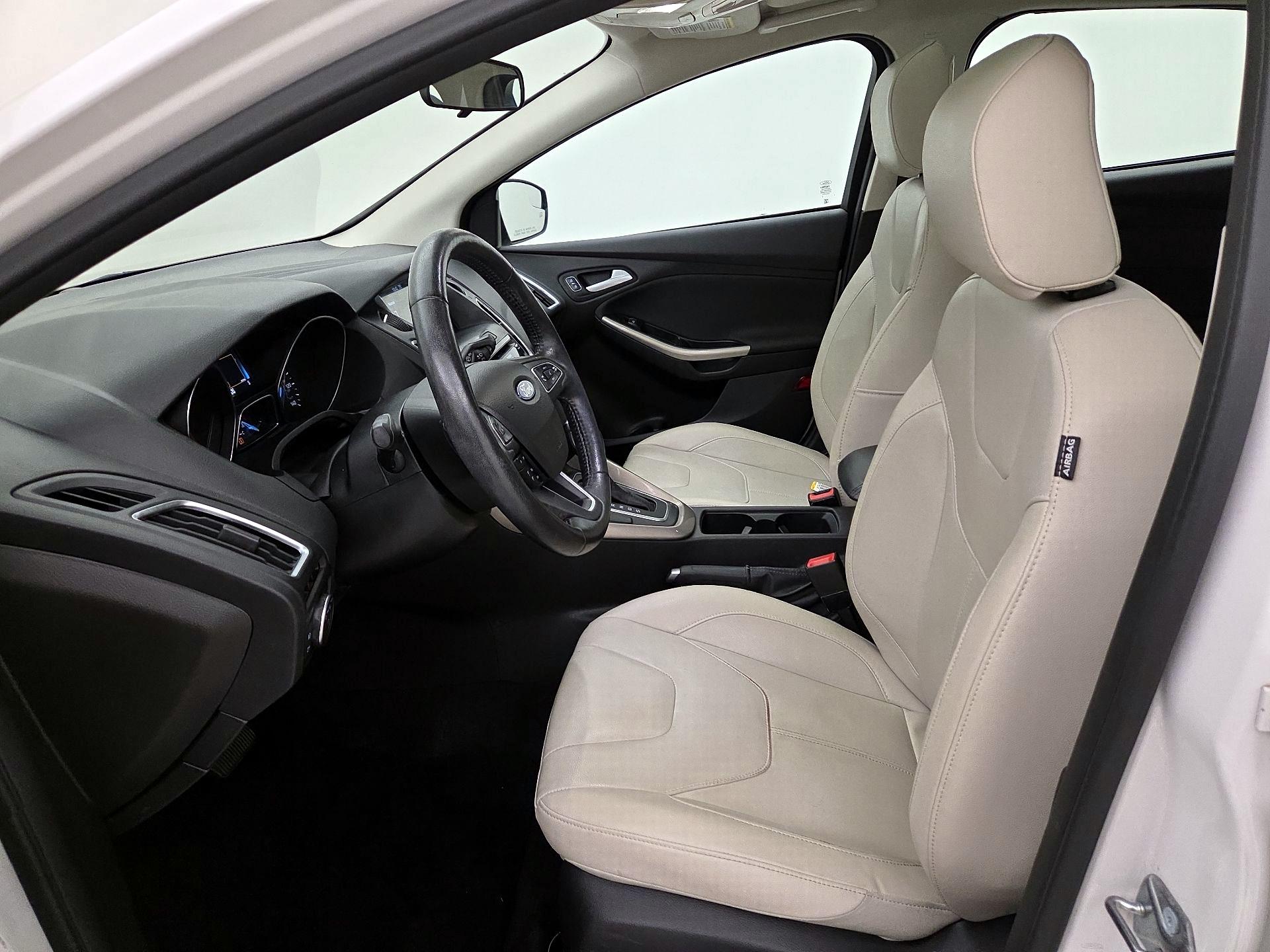 Thumbnail: 2017 Ford Focus - 11