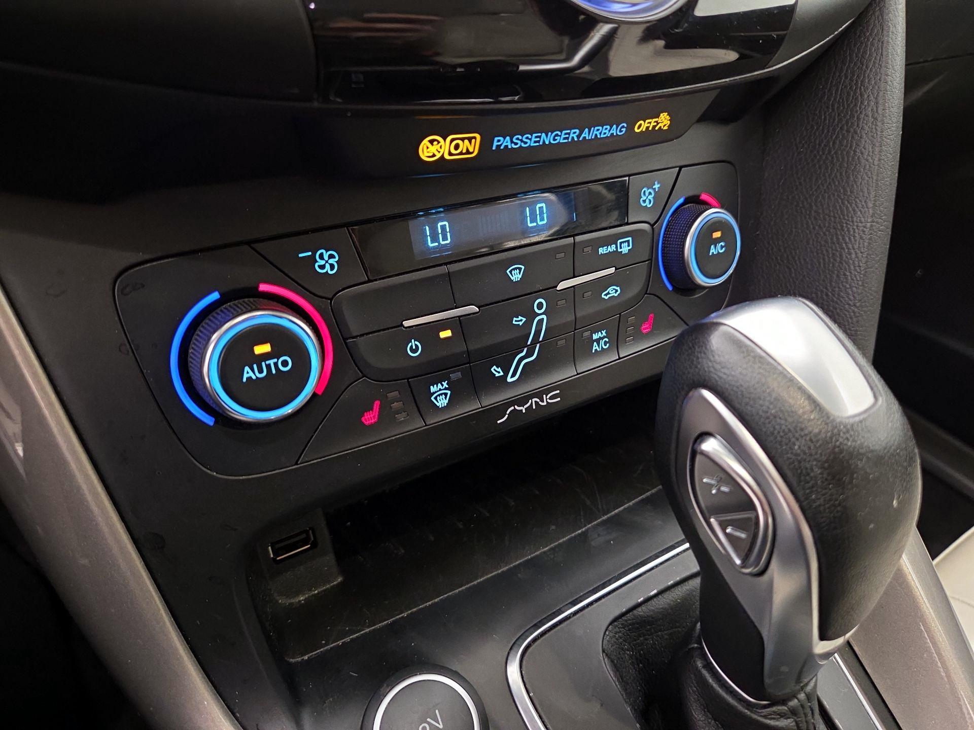 Thumbnail: 2017 Ford Focus - 16