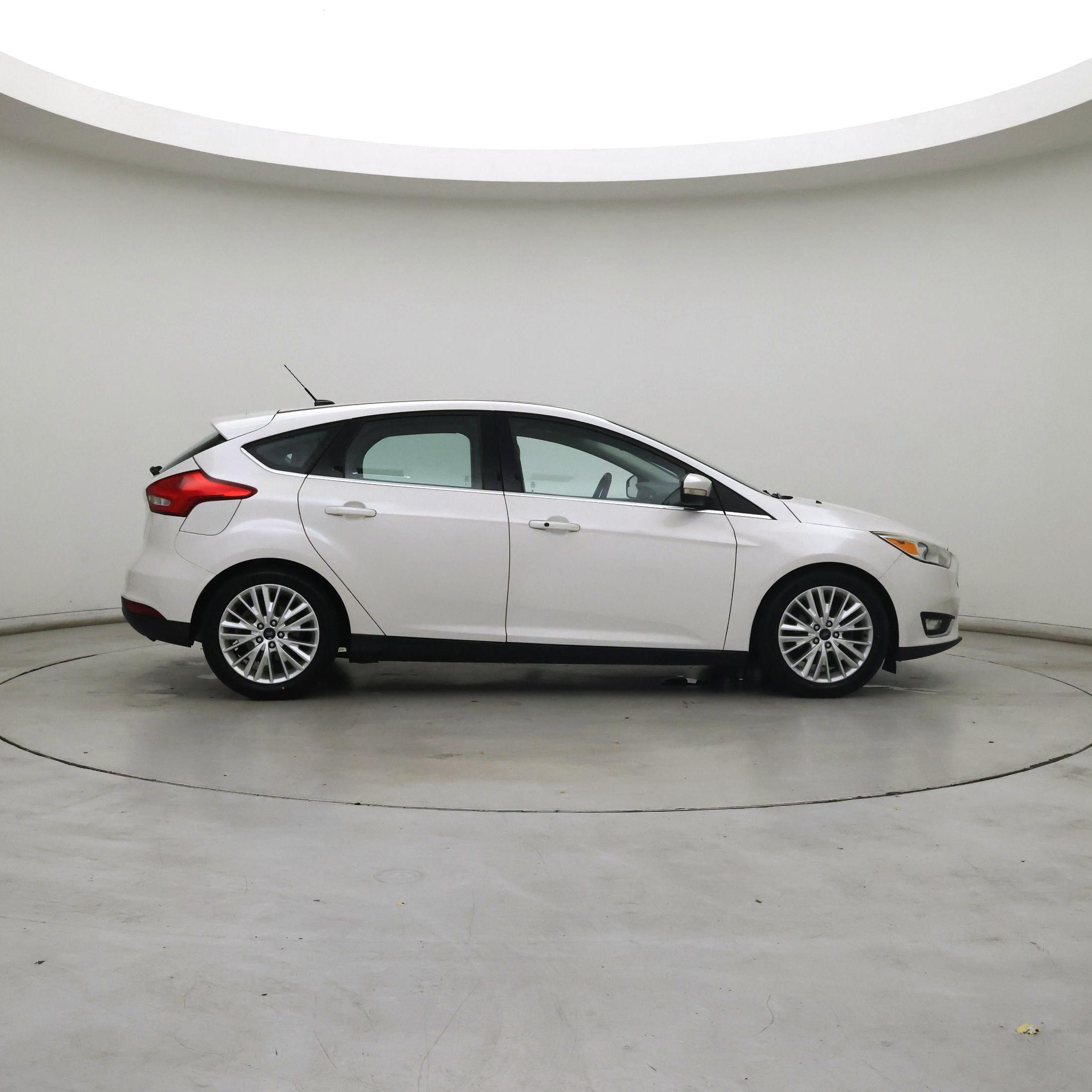 Thumbnail: 2017 Ford Focus - 7