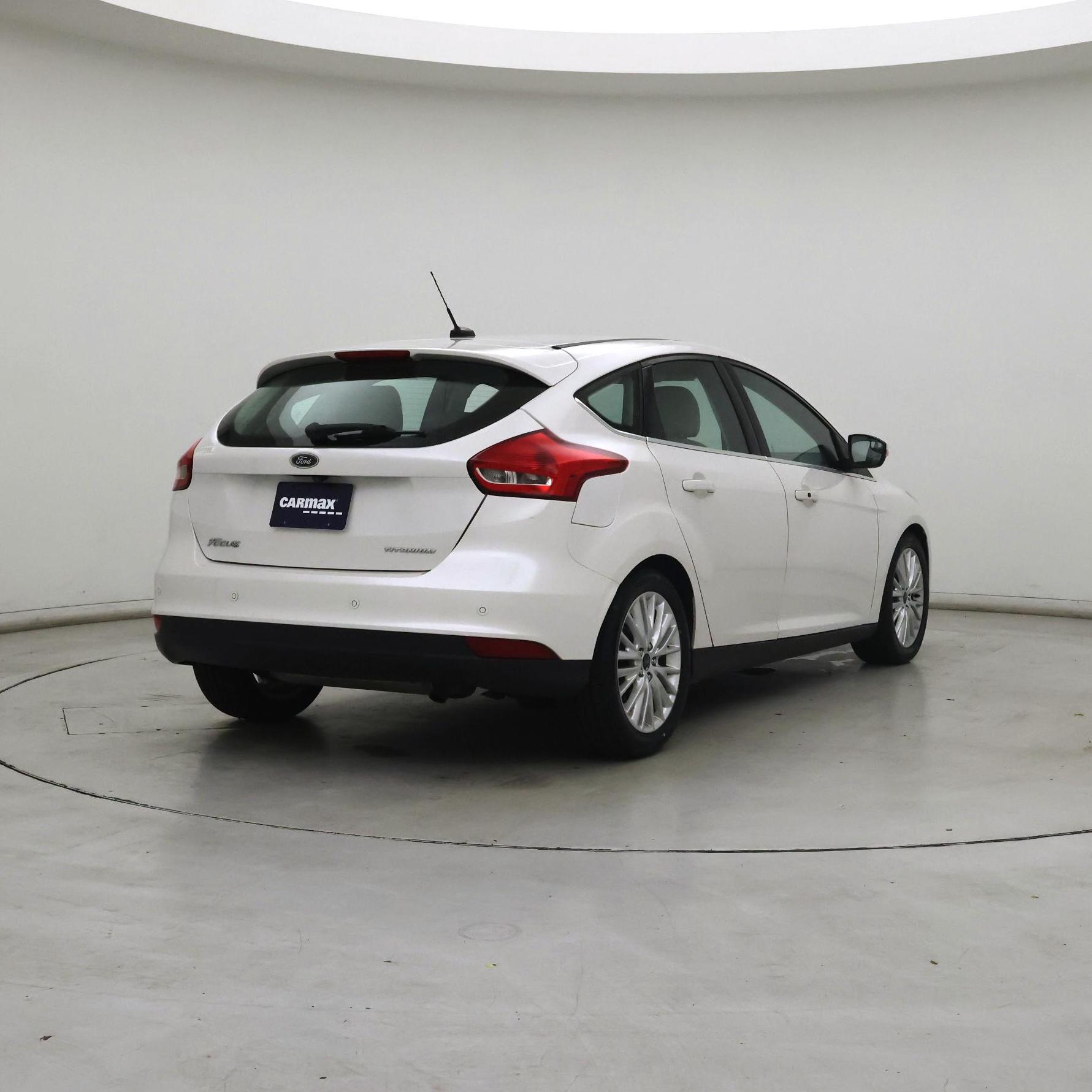 Thumbnail: 2017 Ford Focus - 8