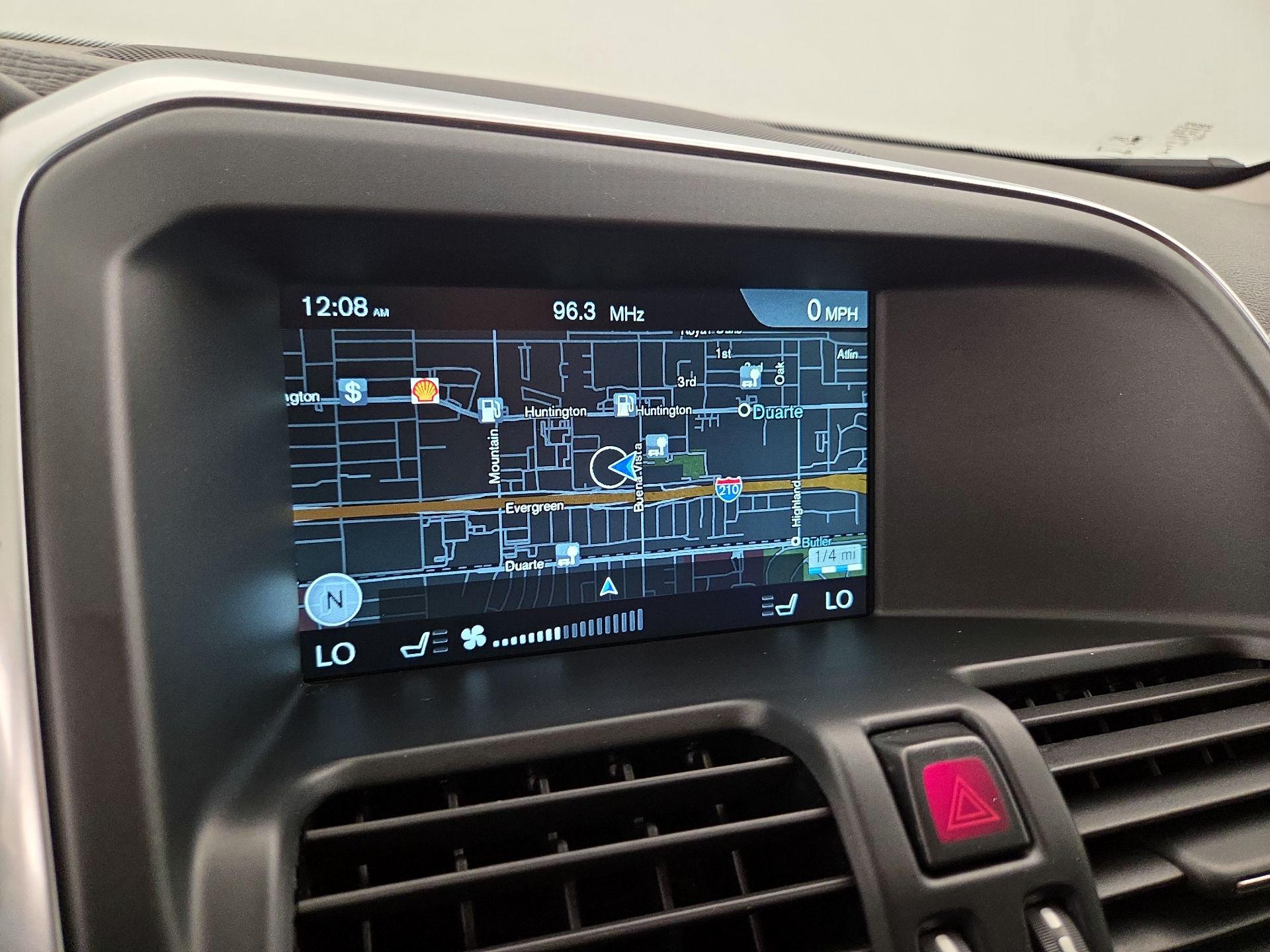 Thumbnail: 2016 Volvo XC60 - 14
