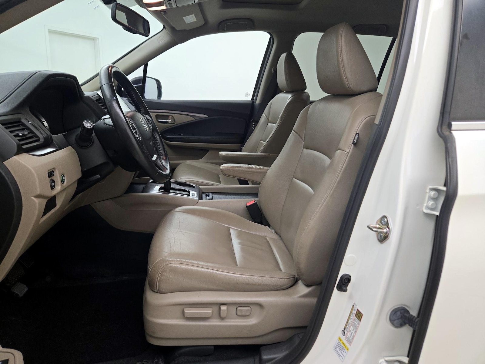 2016 Honda Pilot EX-L - Photo 12