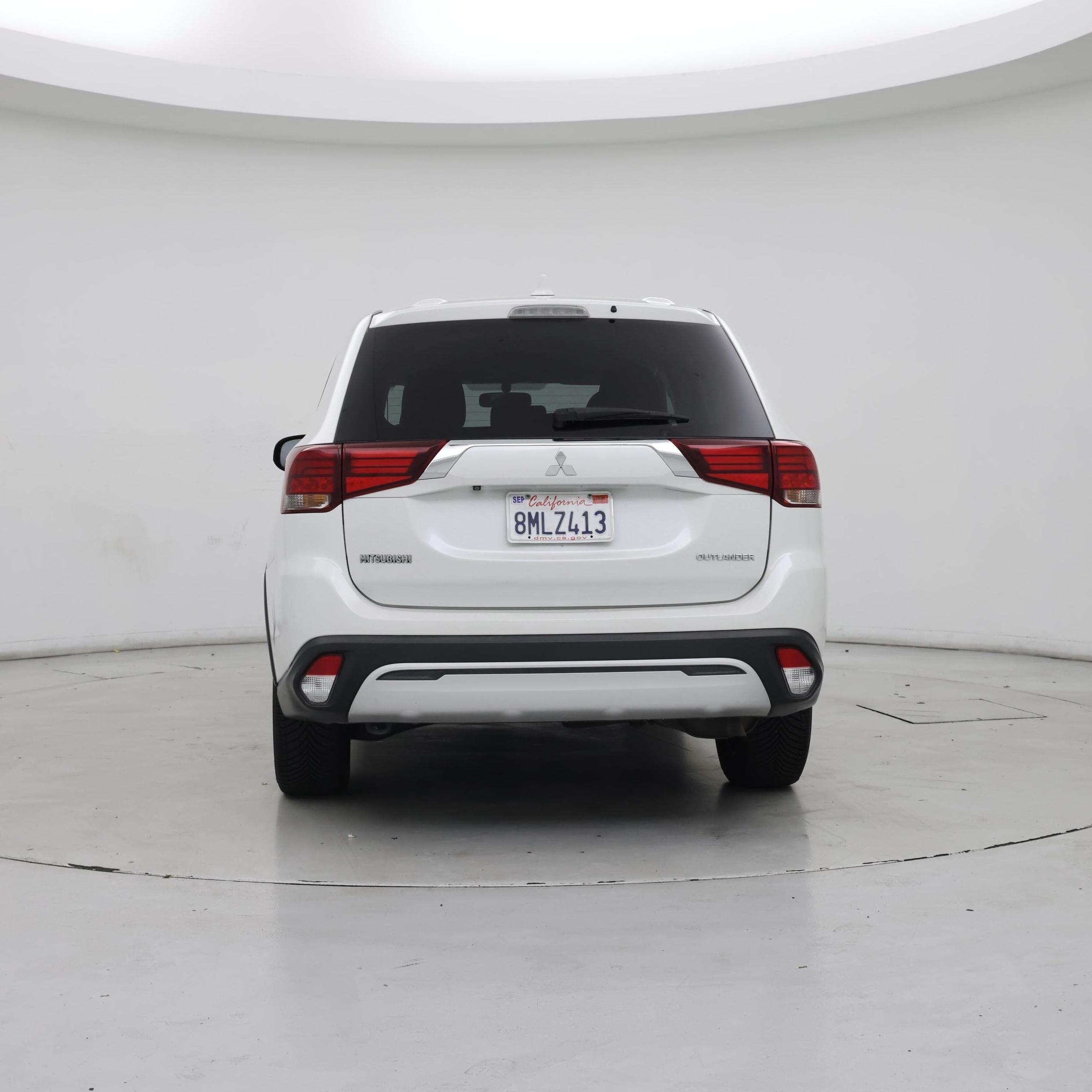 Thumbnail: 2019 Mitsubishi Outlander - 6