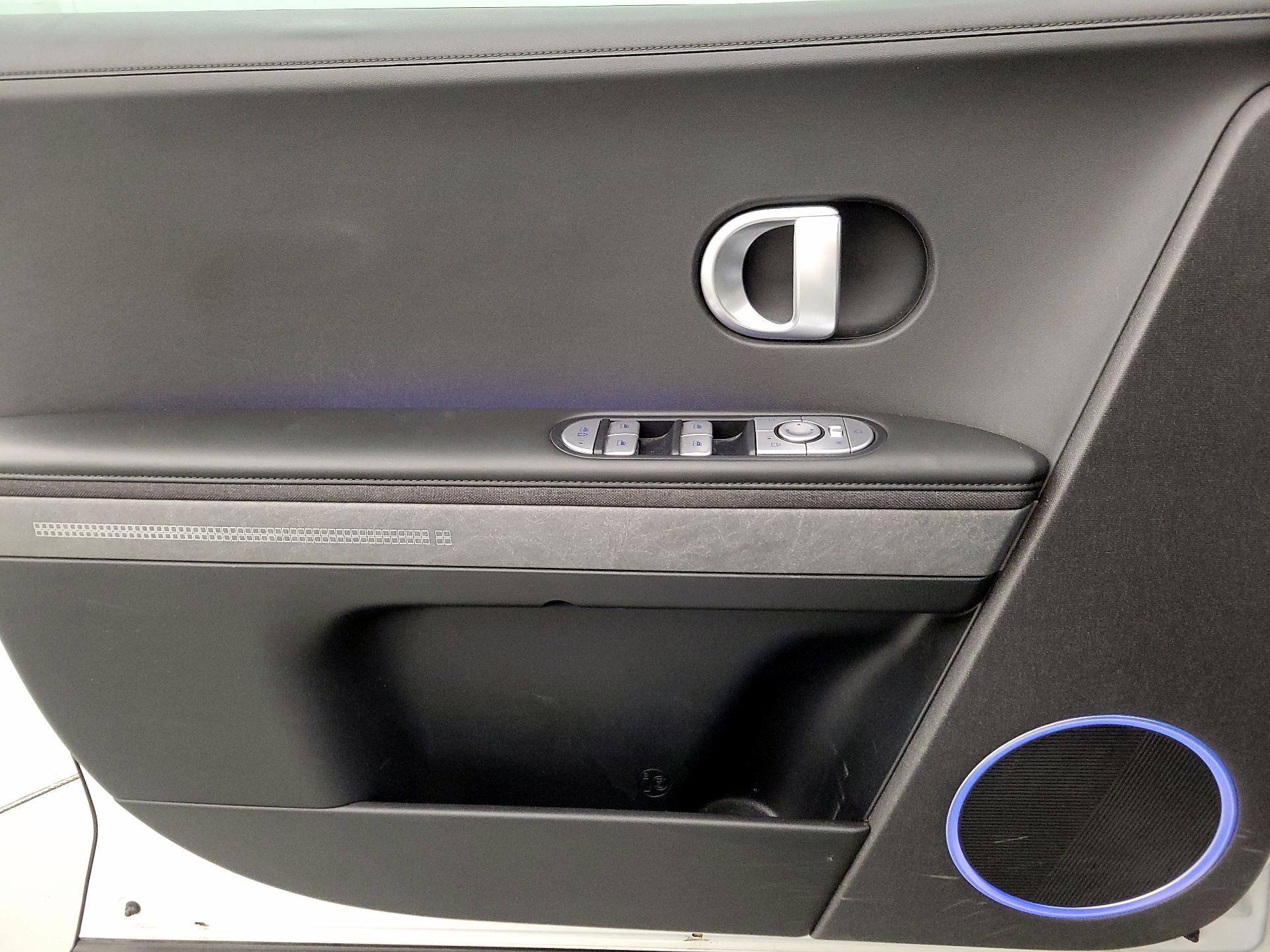 Thumbnail: 2022 Hyundai Ioniq 5 - 12