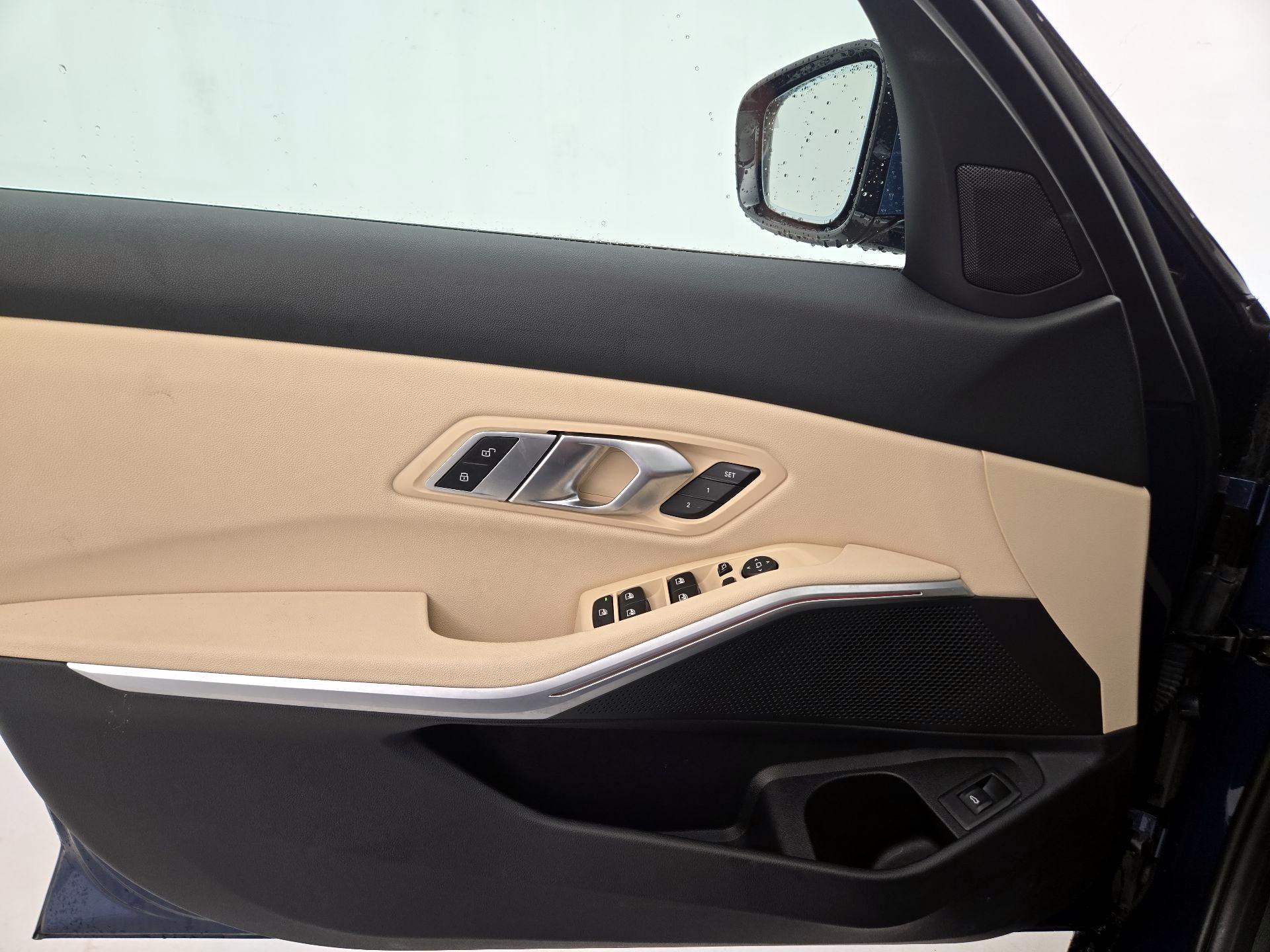 Thumbnail: 2021 BMW 3 Series - 12