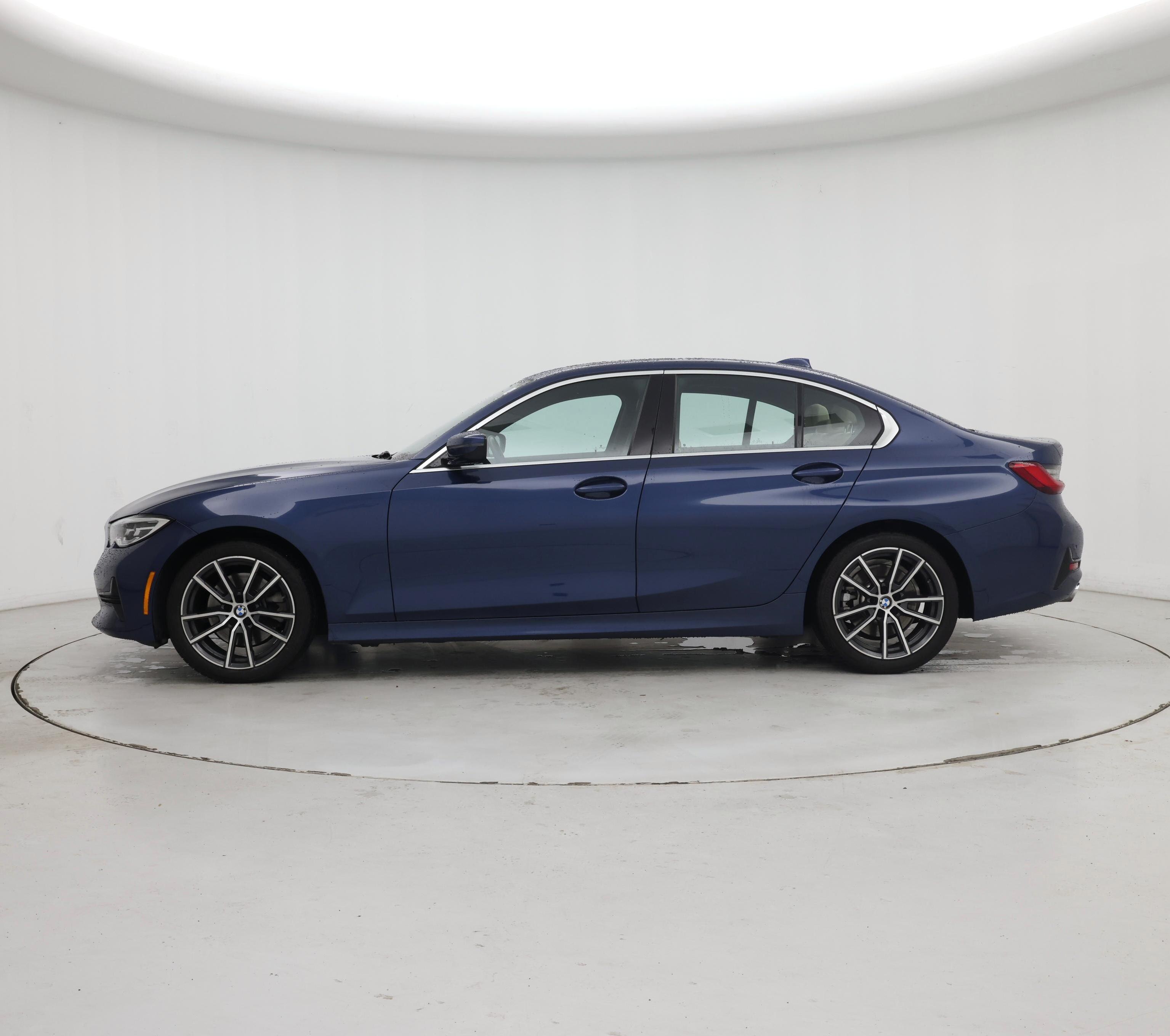 Thumbnail: 2021 BMW 3 Series - 3