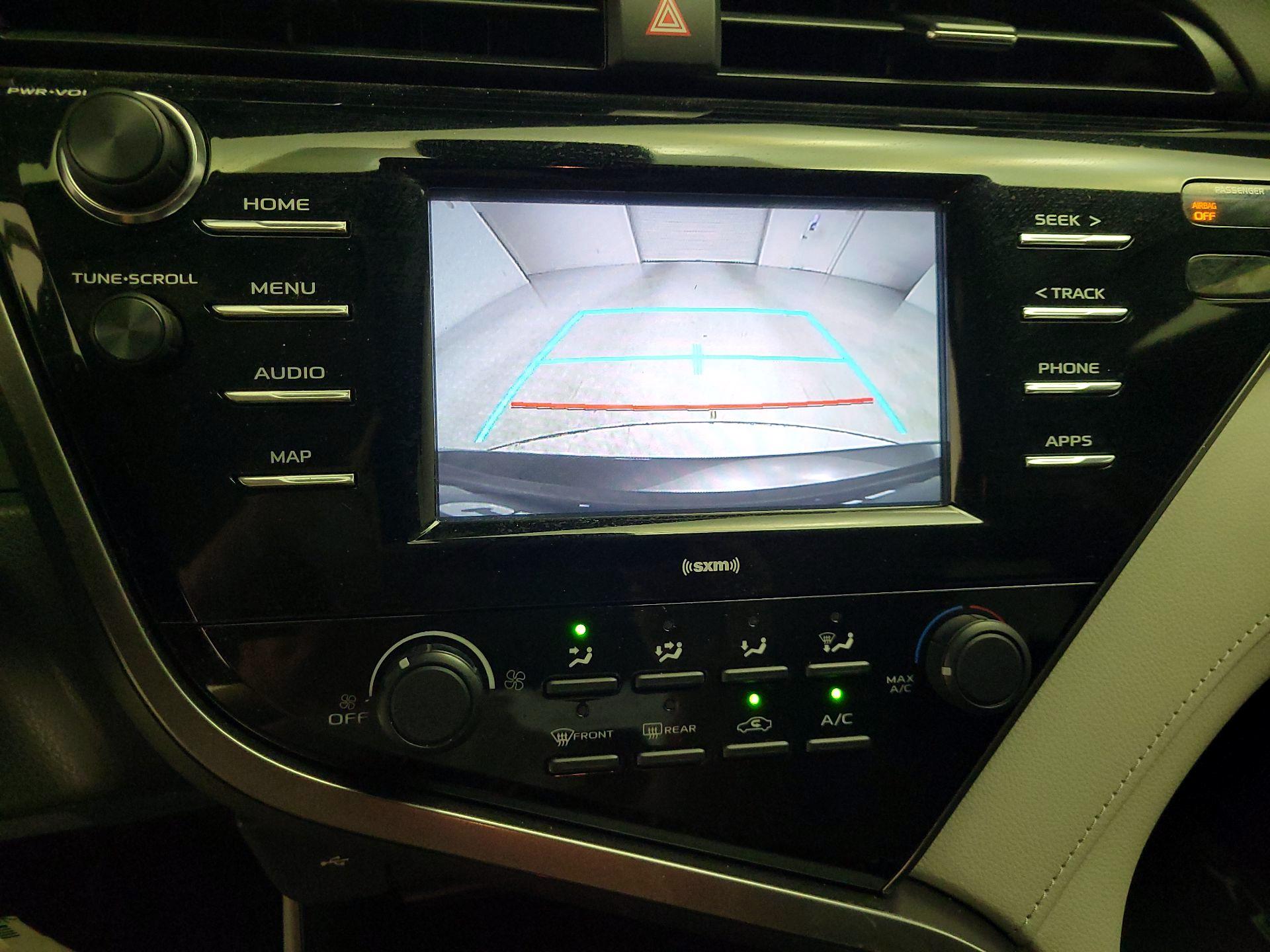 Thumbnail: 2020 Toyota Camry - 14