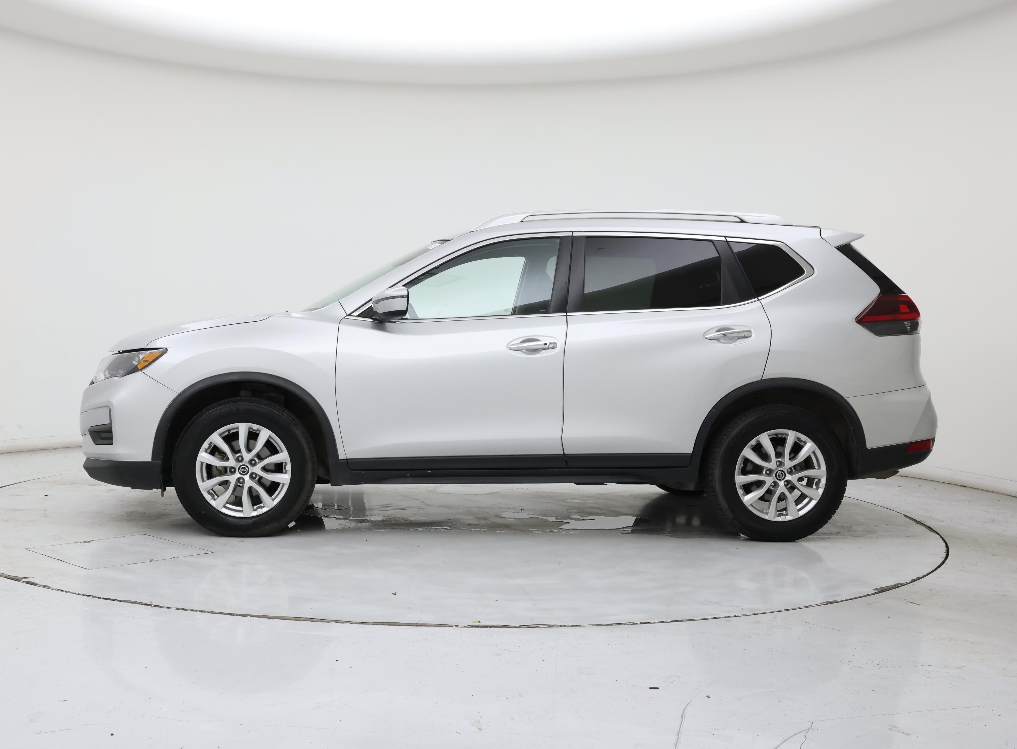 Thumbnail: 2020 Nissan Rogue - 3