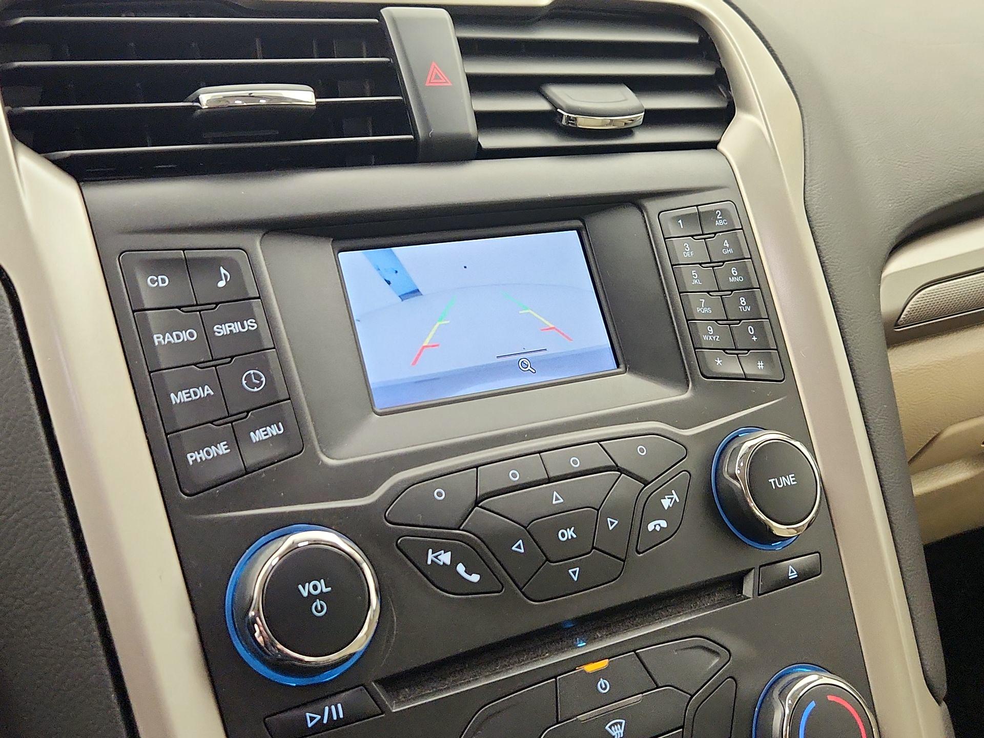 Thumbnail: 2016 Ford Fusion - 14