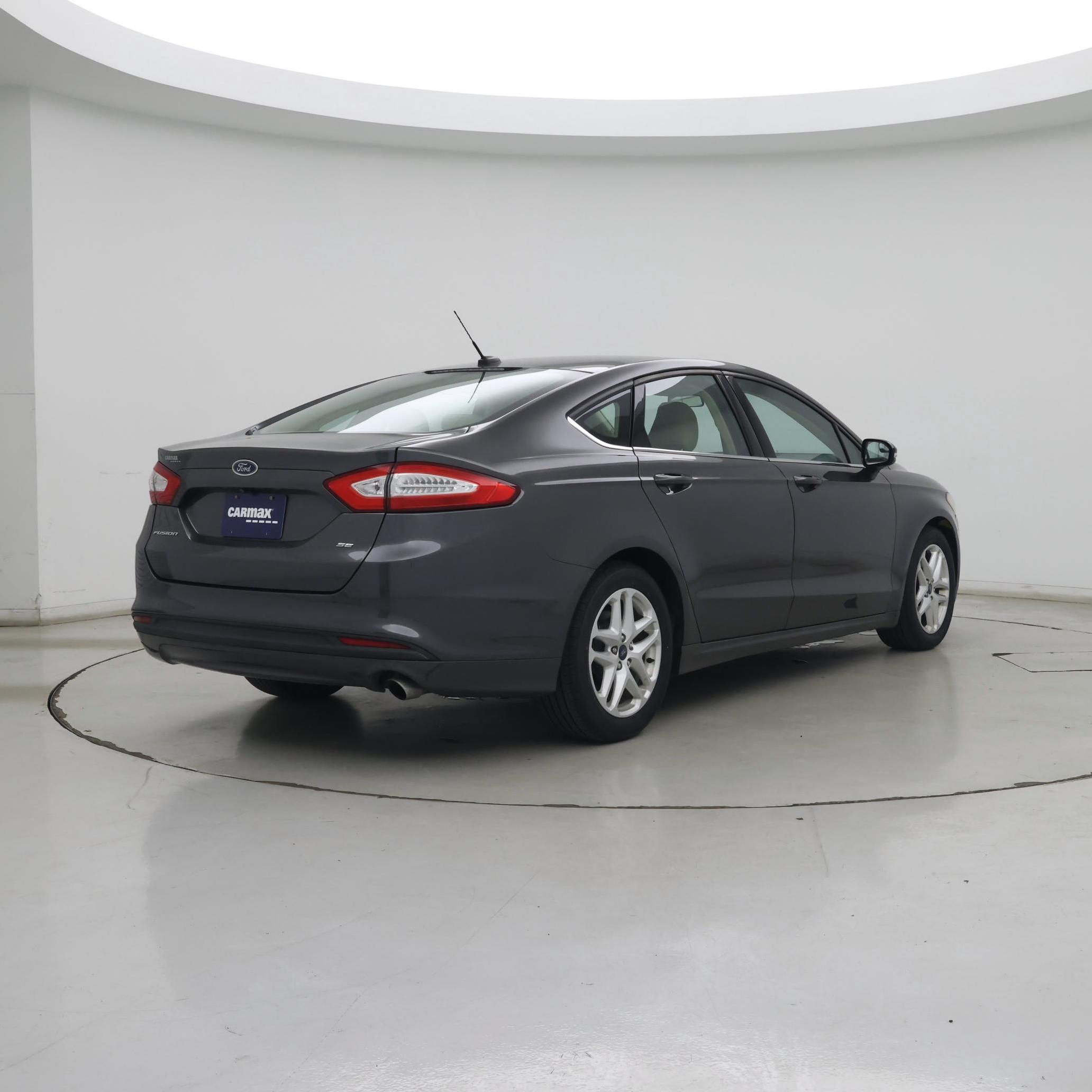 Thumbnail: 2016 Ford Fusion - 8