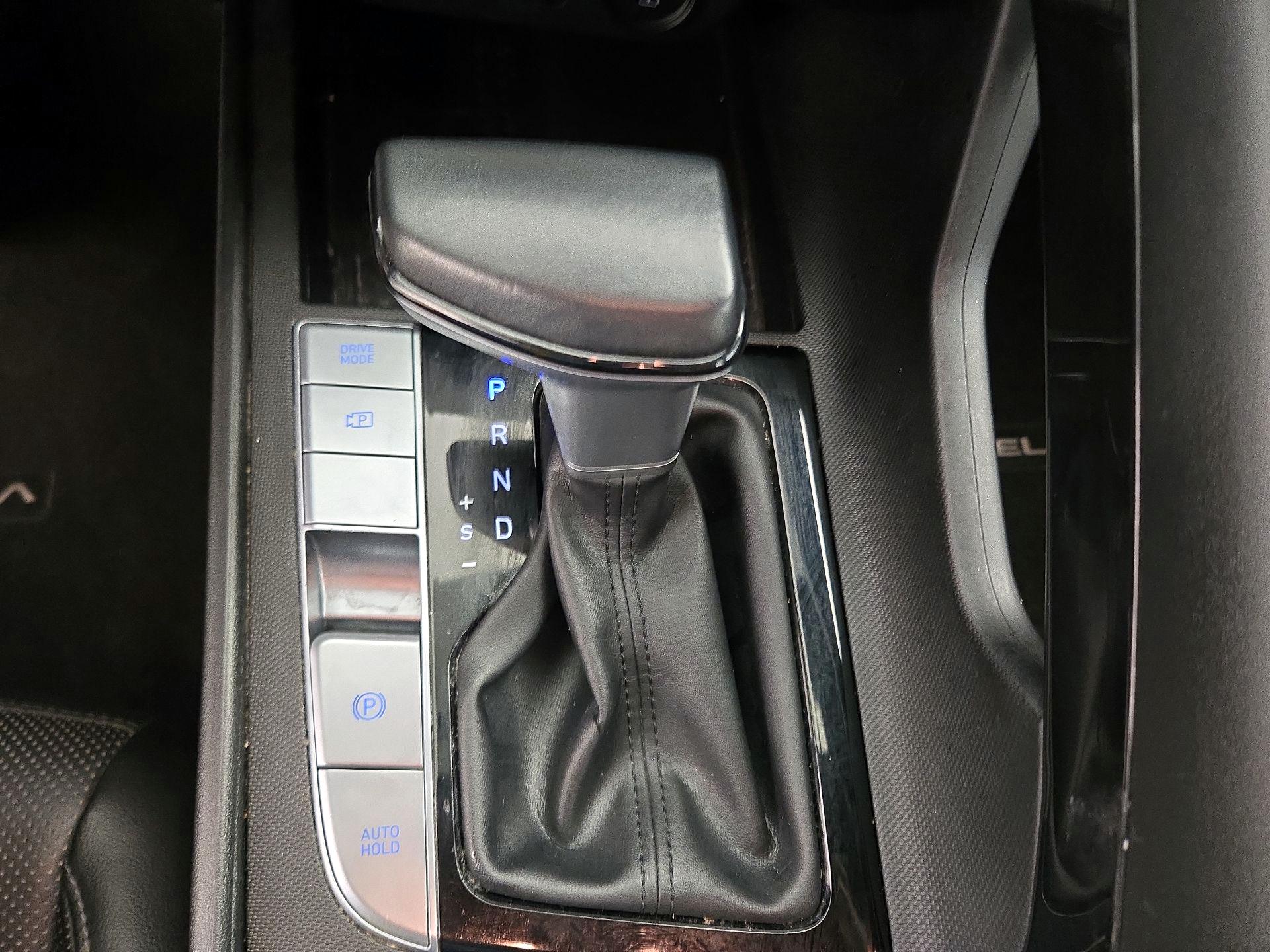 Thumbnail: 2021 Hyundai Elantra - 18