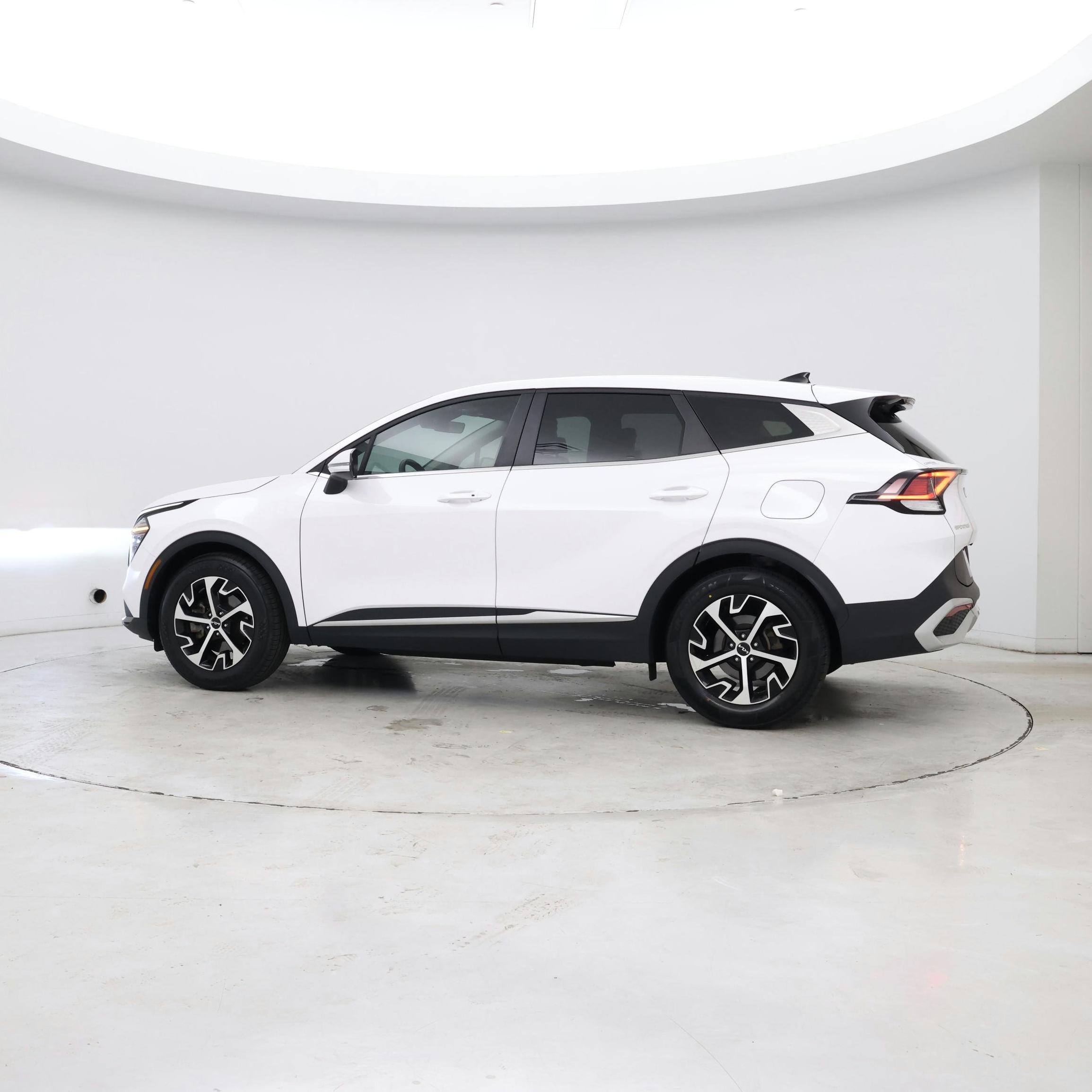 Thumbnail: 2024 Kia Sportage - 3